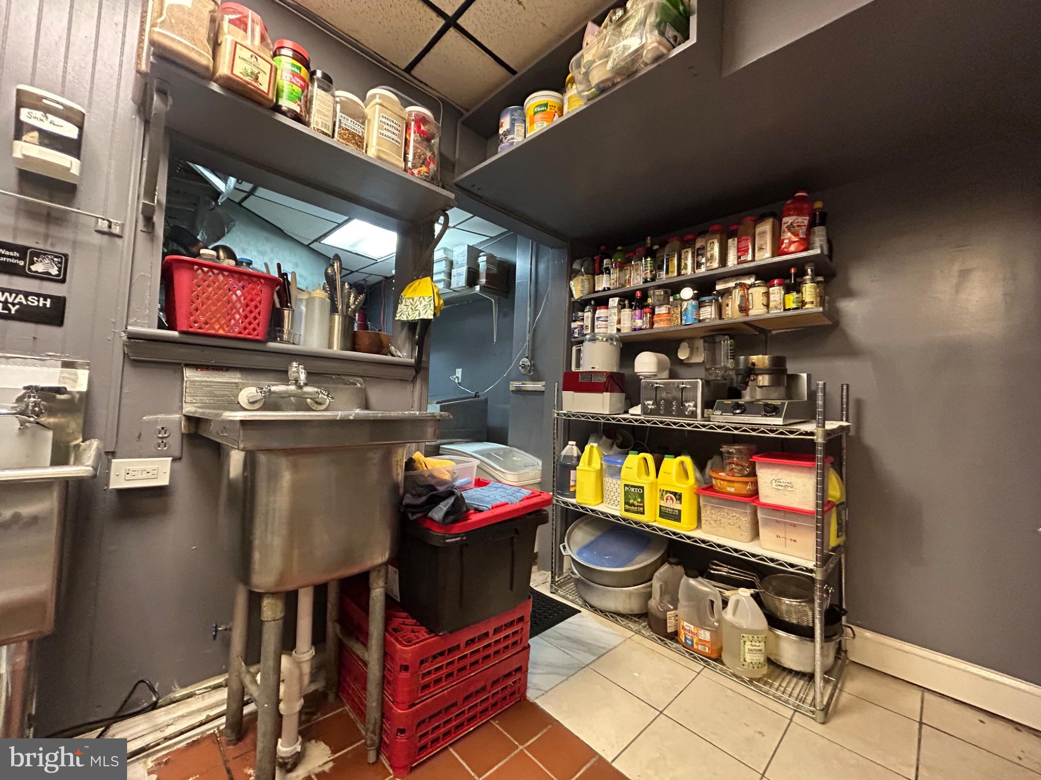 EAST OAK LANE - Commercial Sale