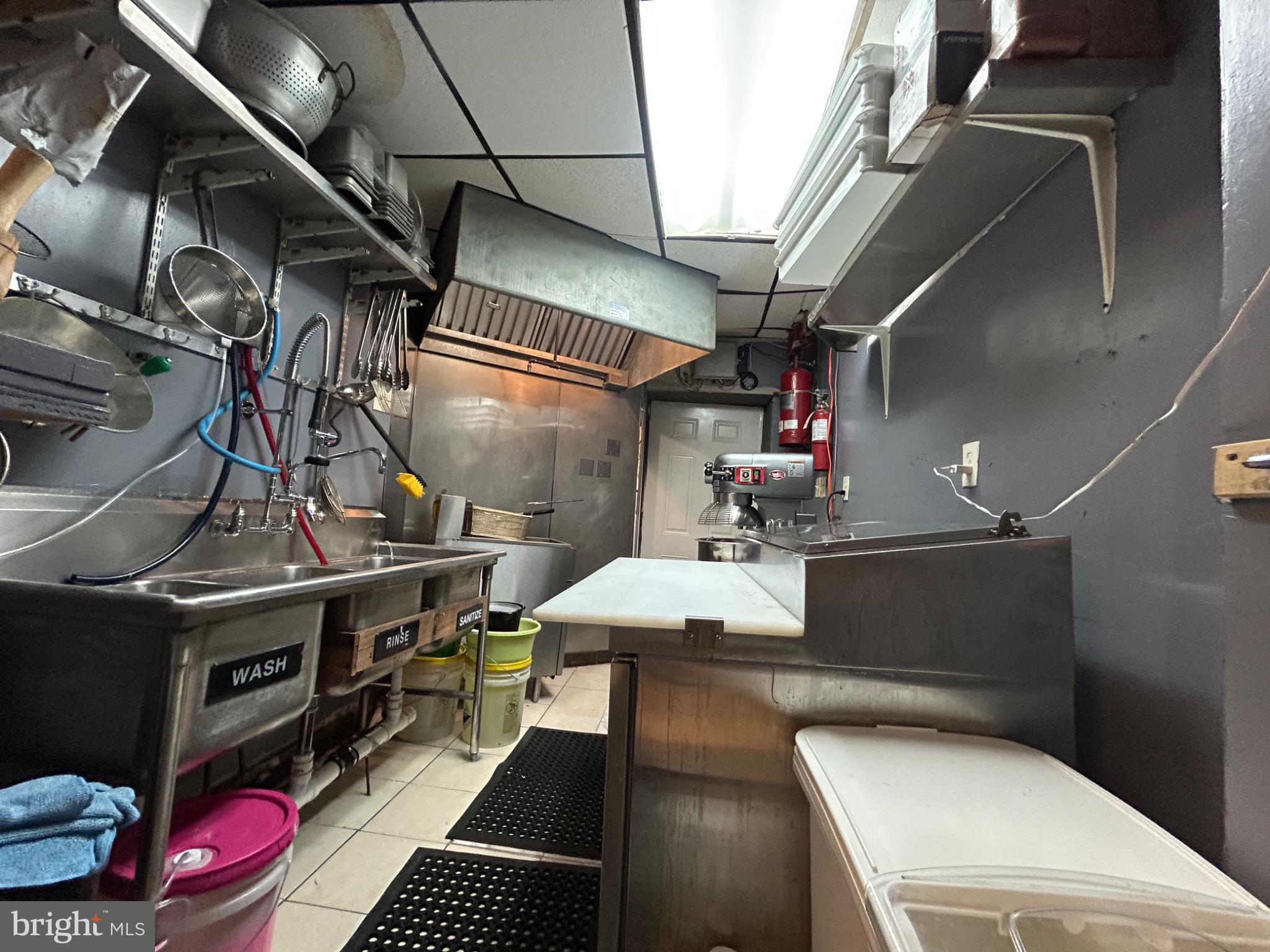 EAST OAK LANE - Commercial Sale