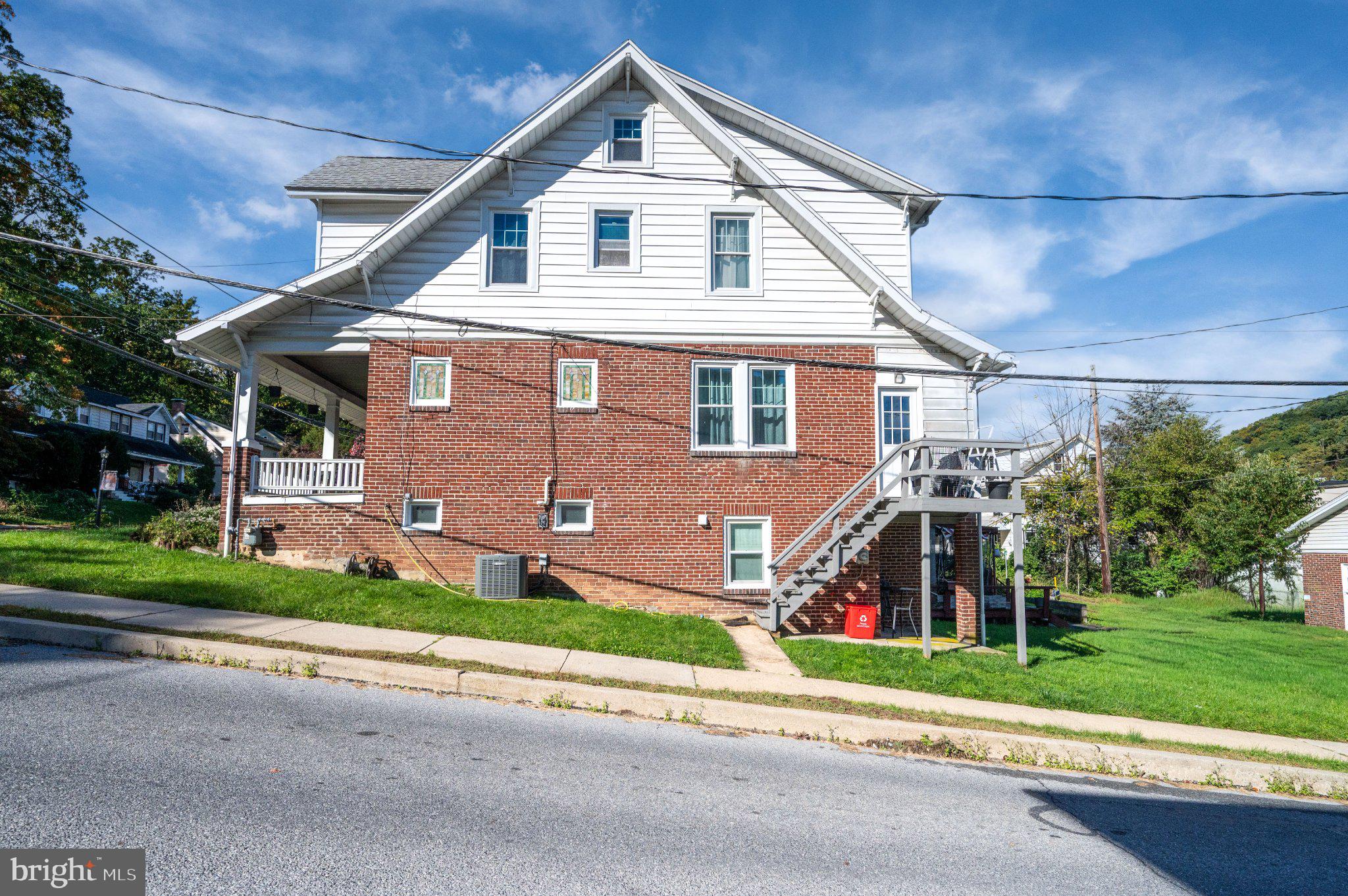 2337 FAIRVIEW AVENUE