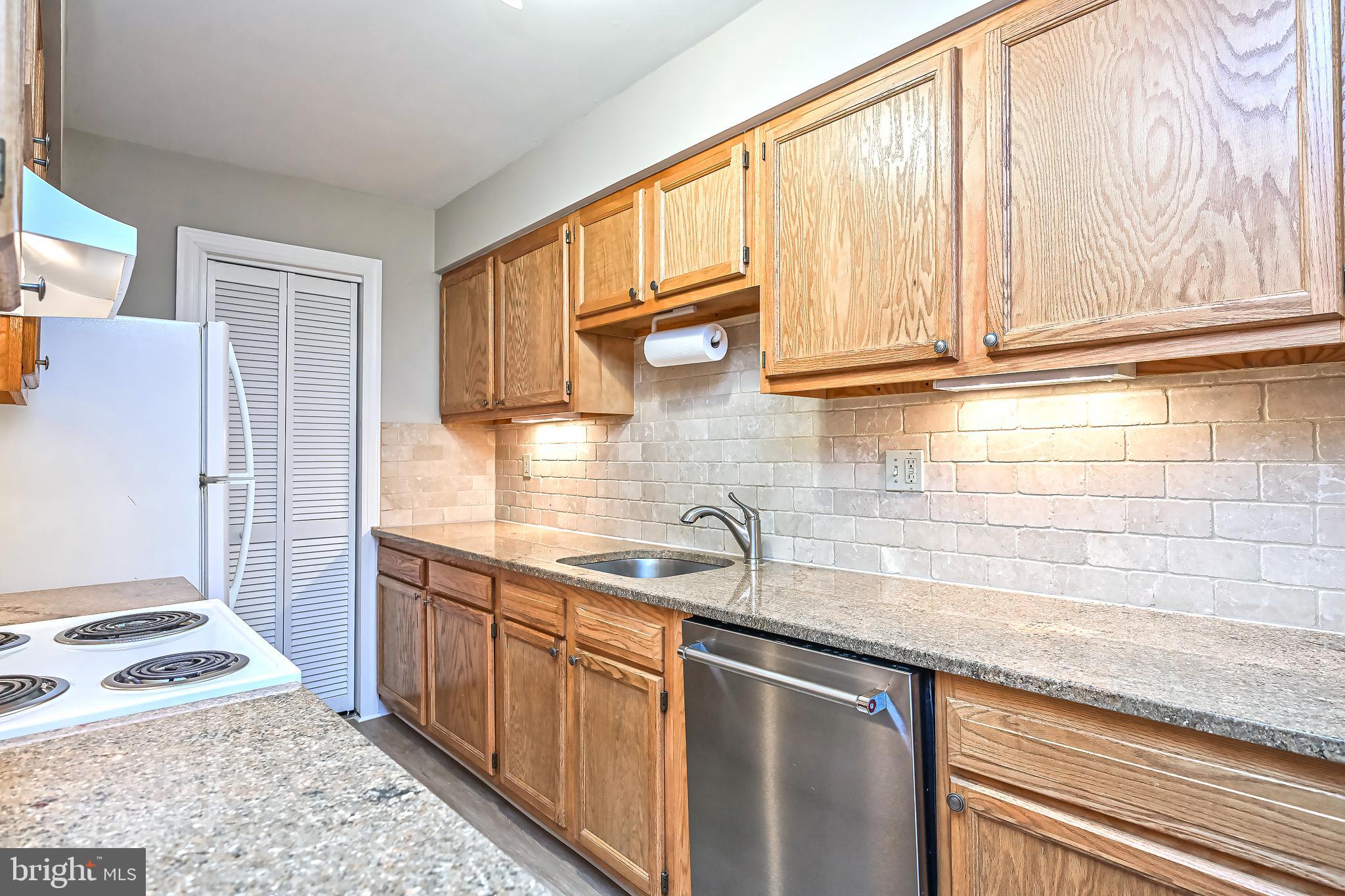 CARDINAL FOREST - Residential Lease