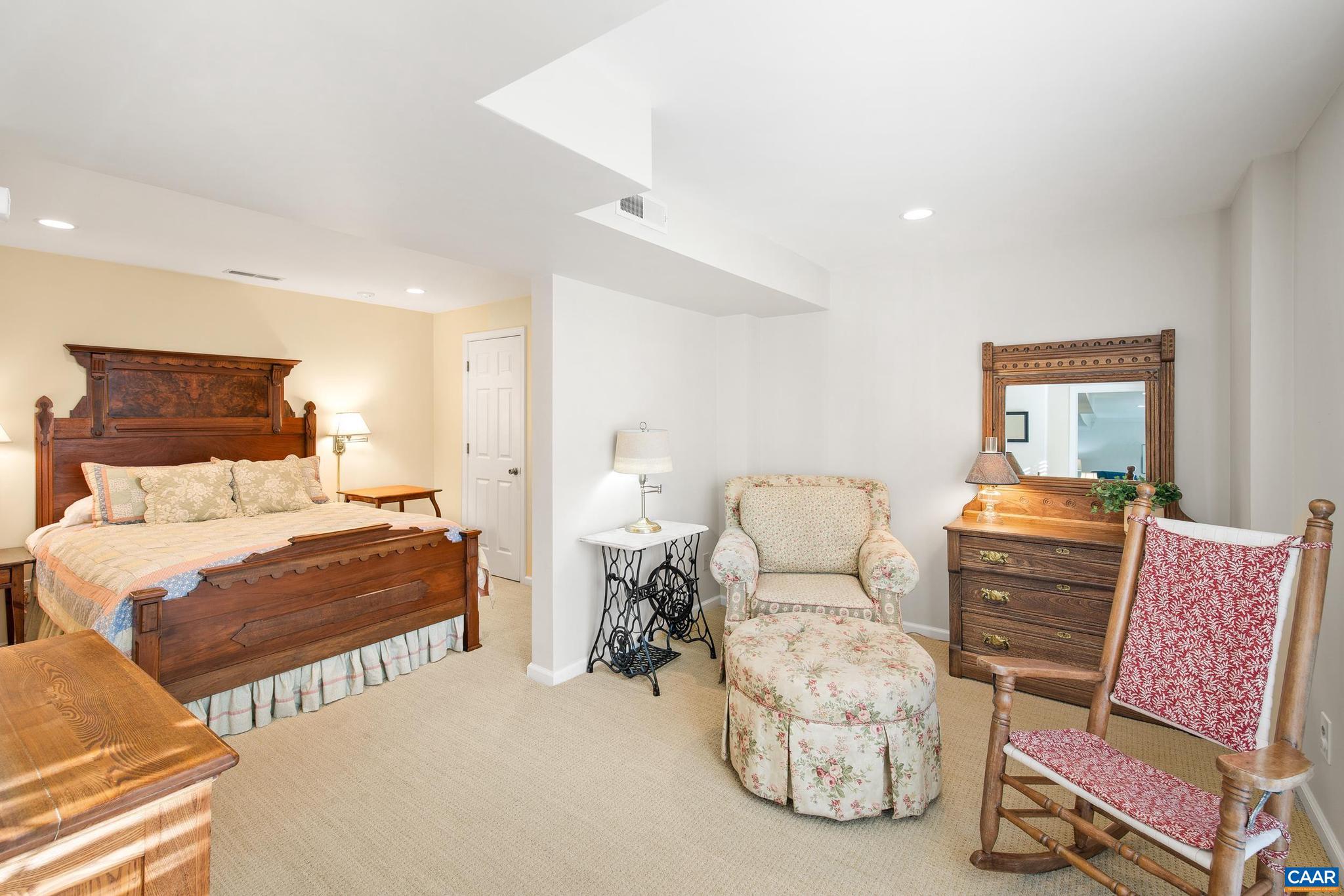 SOUTHERN HILLS - Residential