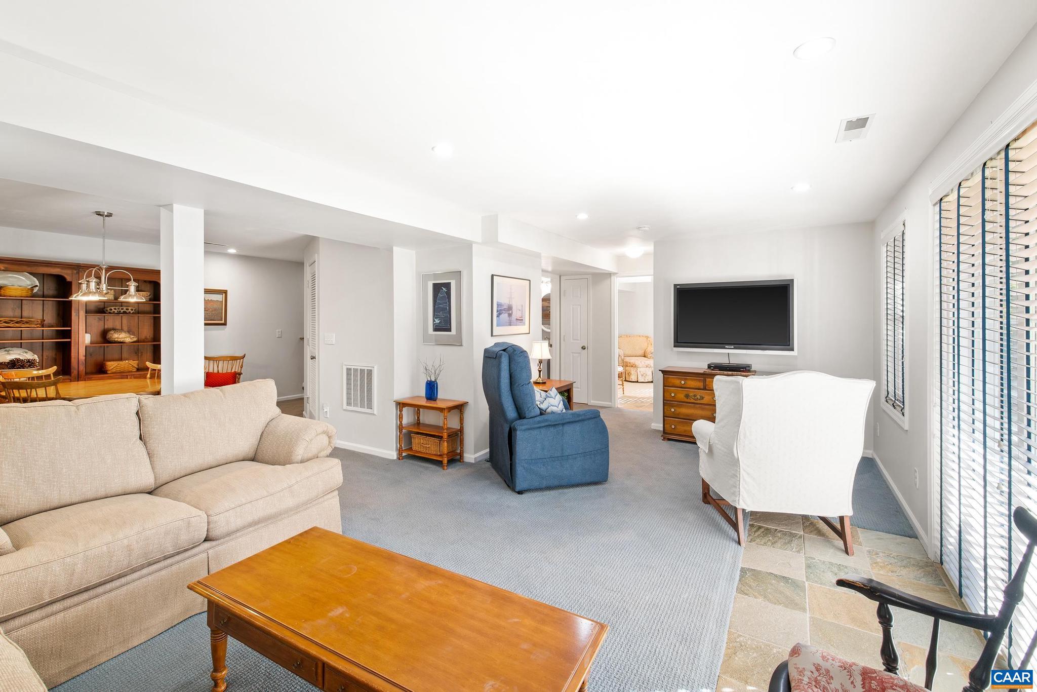 SOUTHERN HILLS - Residential