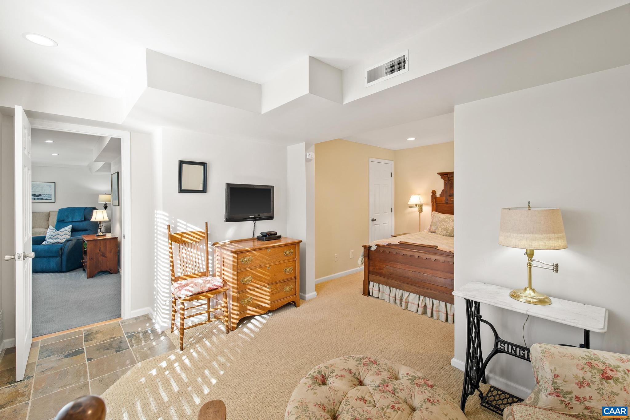 SOUTHERN HILLS - Residential