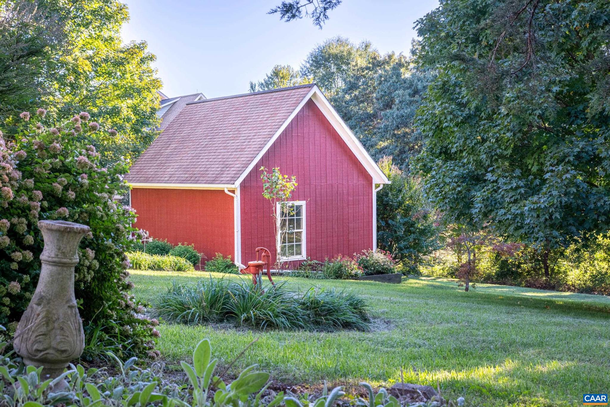 SOUTHERN HILLS - Residential