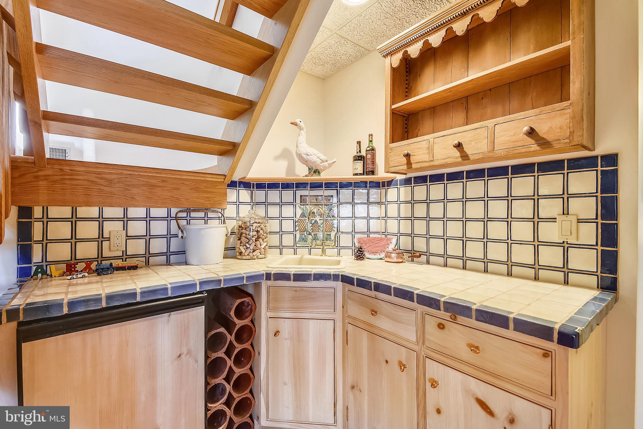 HILLSMERE SHORES - Residential