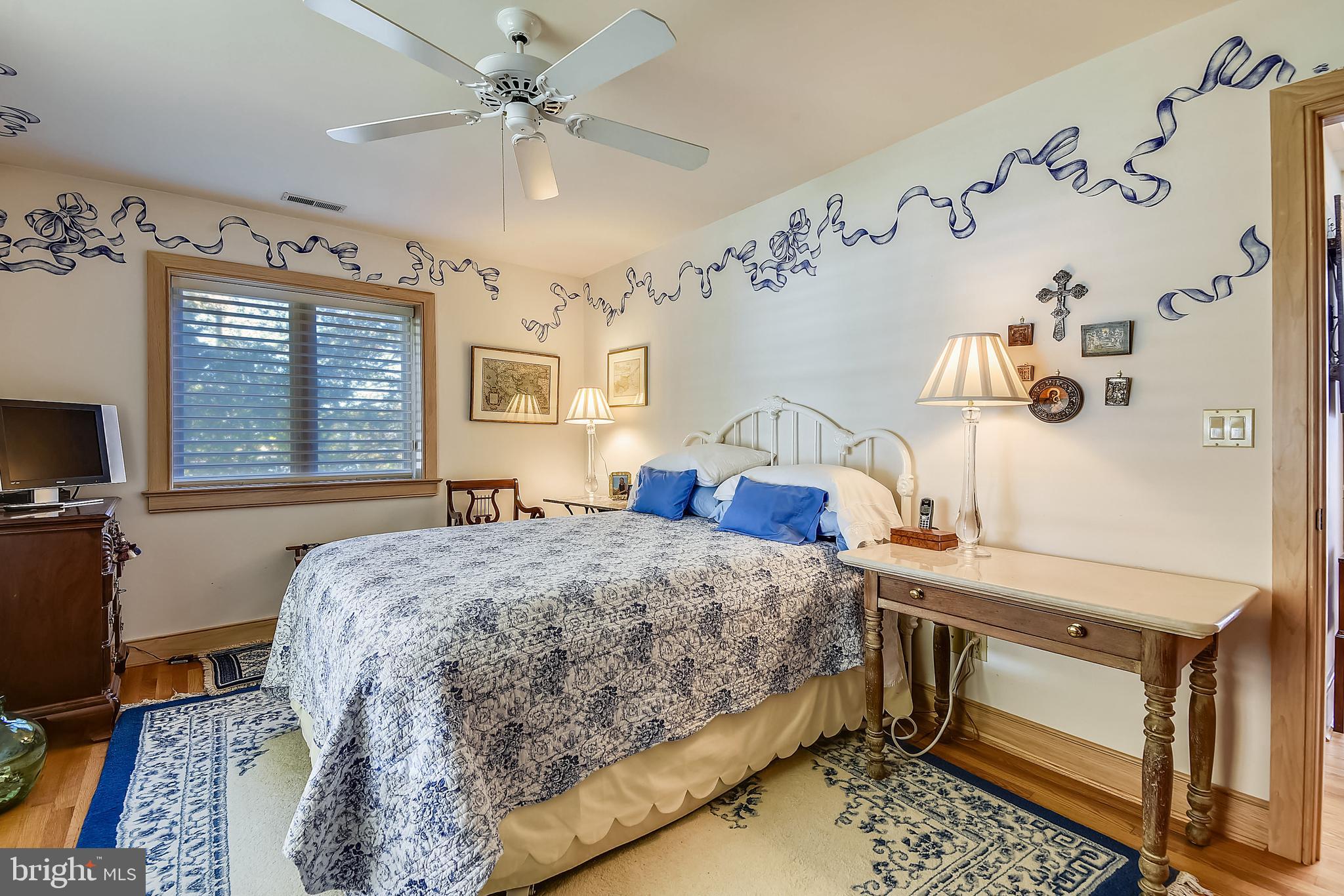 HILLSMERE SHORES - Residential