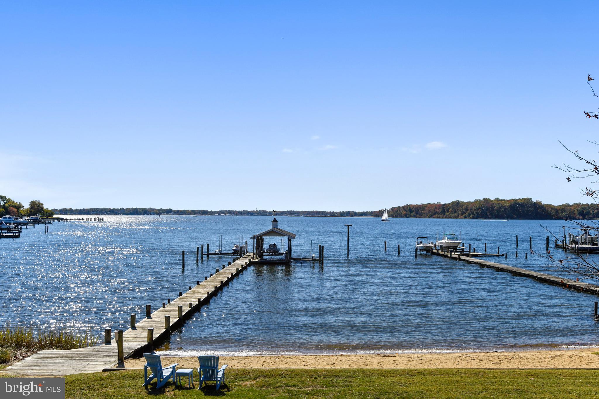 HILLSMERE SHORES - Residential