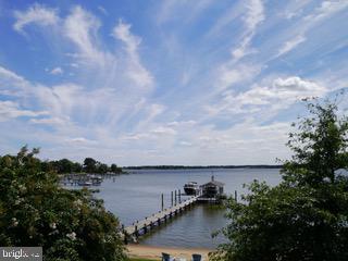 HILLSMERE SHORES - Residential