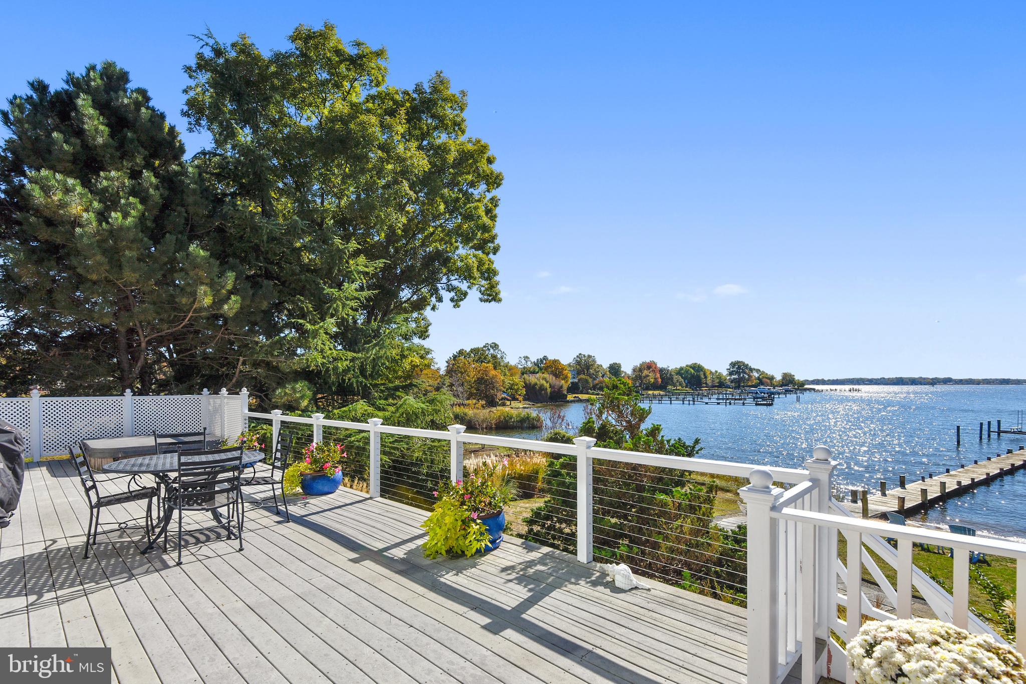 HILLSMERE SHORES - Residential