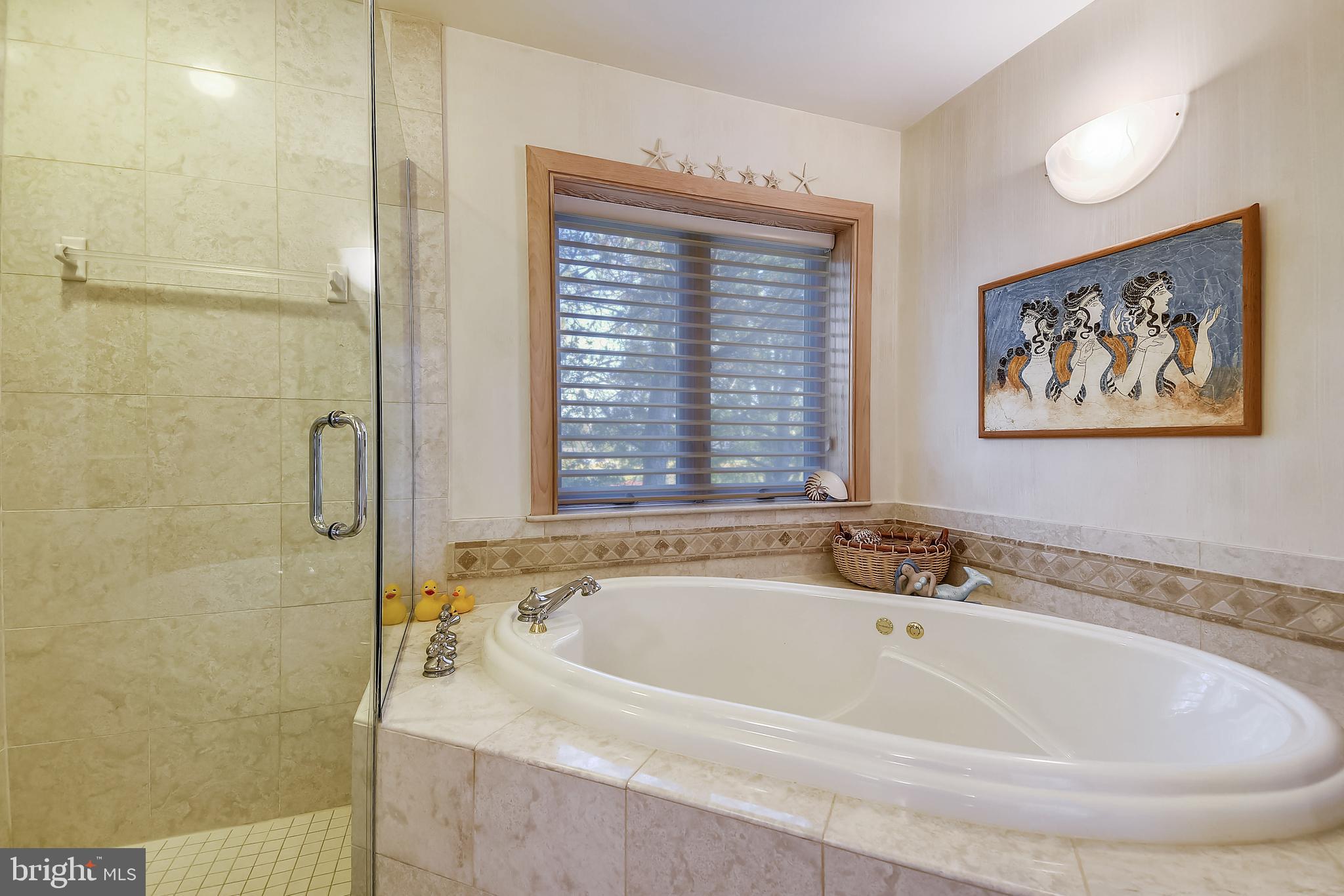 HILLSMERE SHORES - Residential