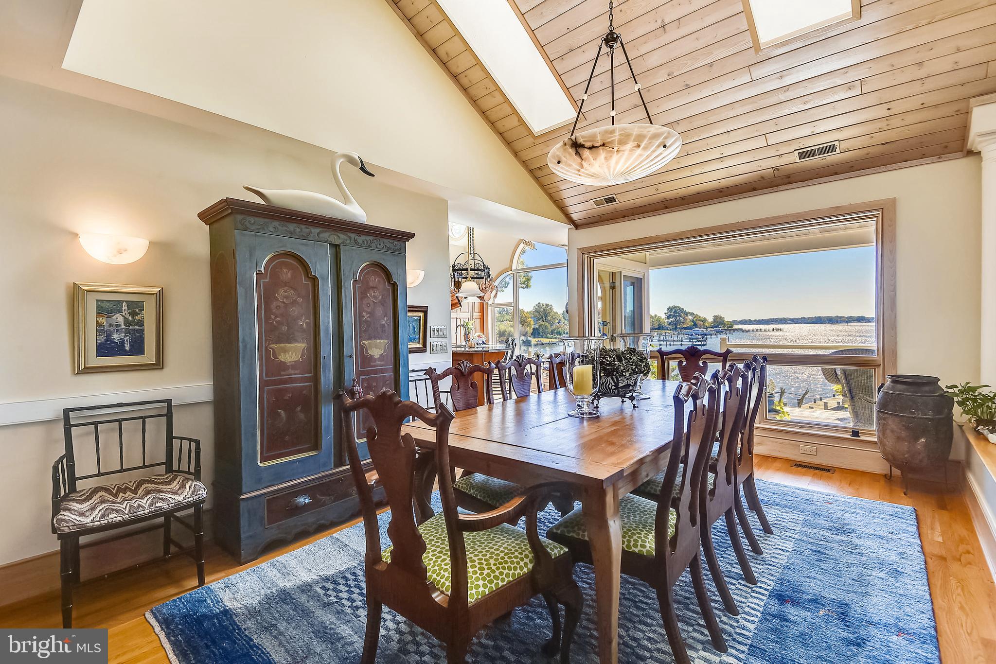 HILLSMERE SHORES - Residential