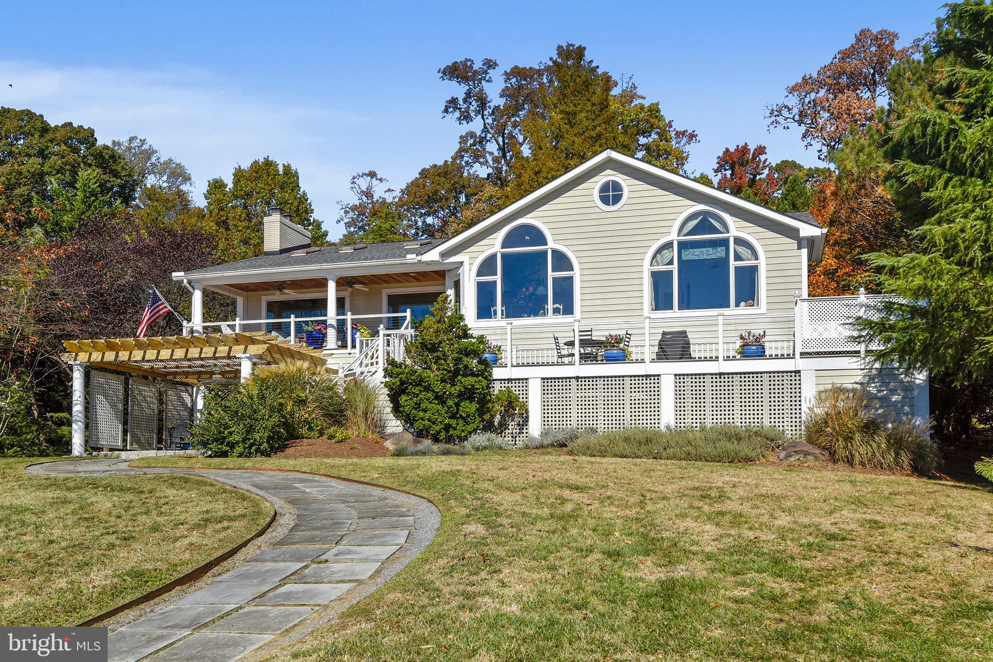 HILLSMERE SHORES - Residential