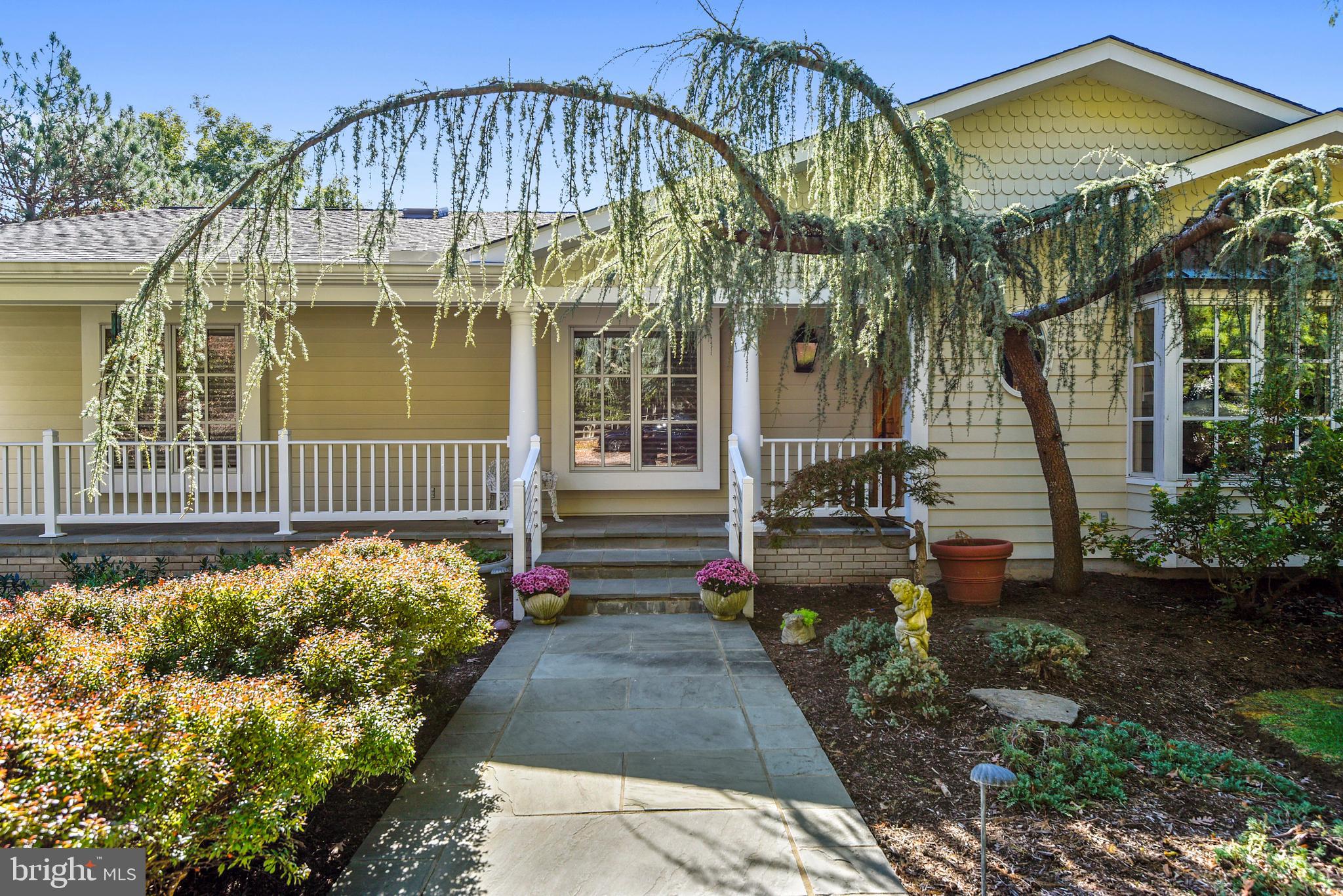 HILLSMERE SHORES - Residential