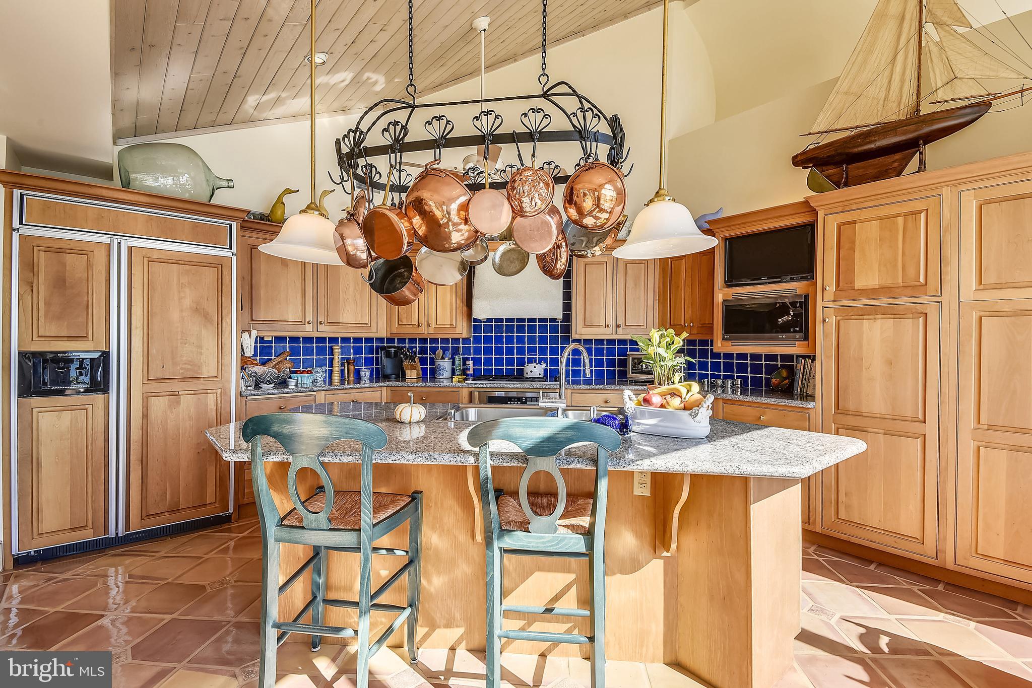 HILLSMERE SHORES - Residential