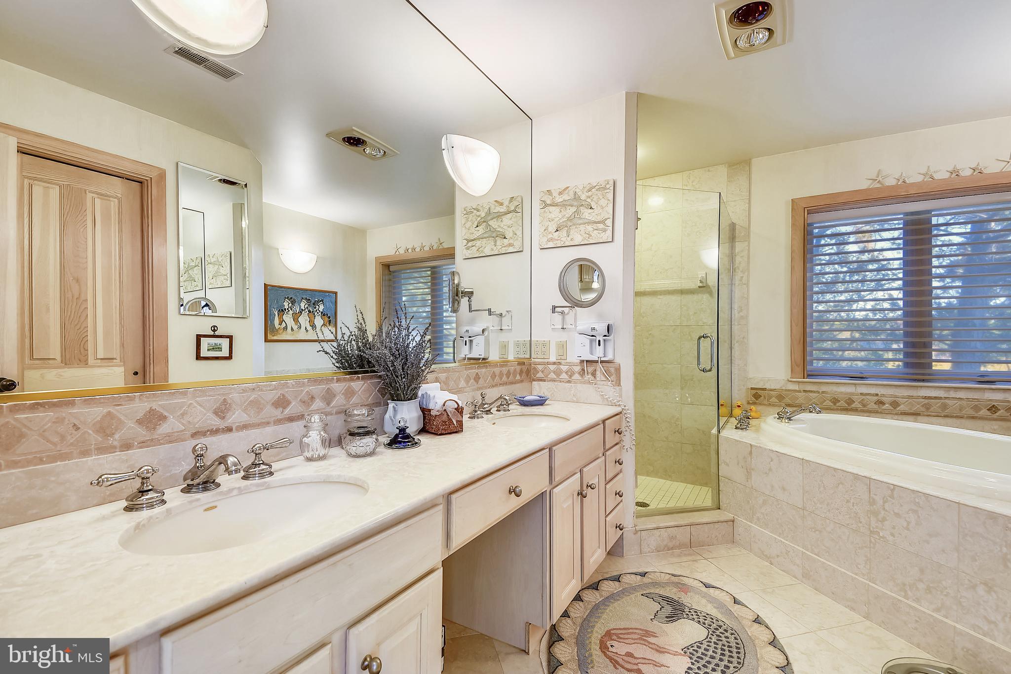 HILLSMERE SHORES - Residential