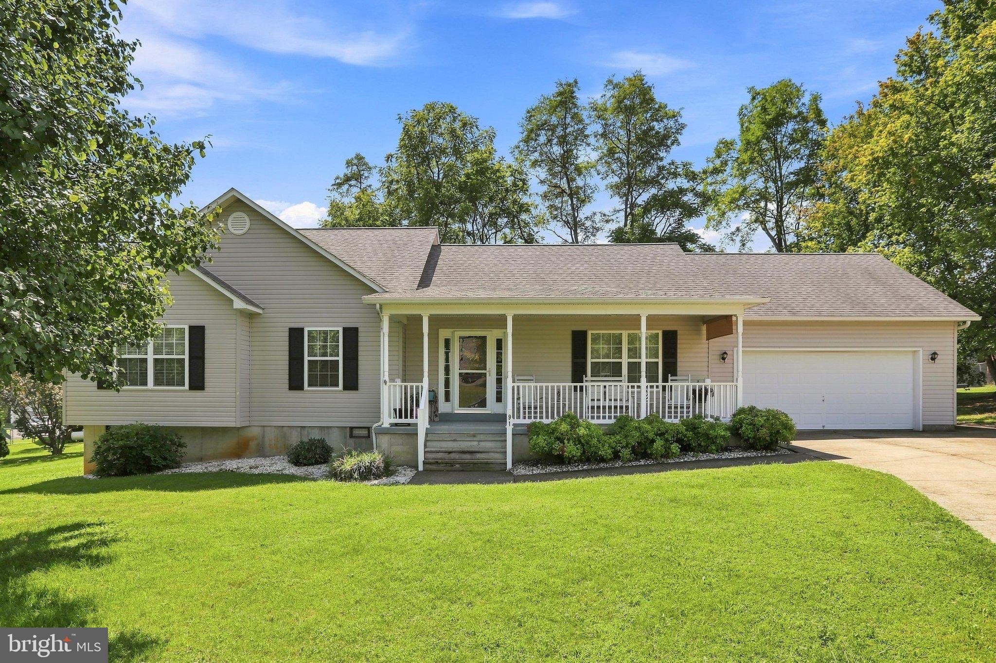 91 PIN OAK COURT