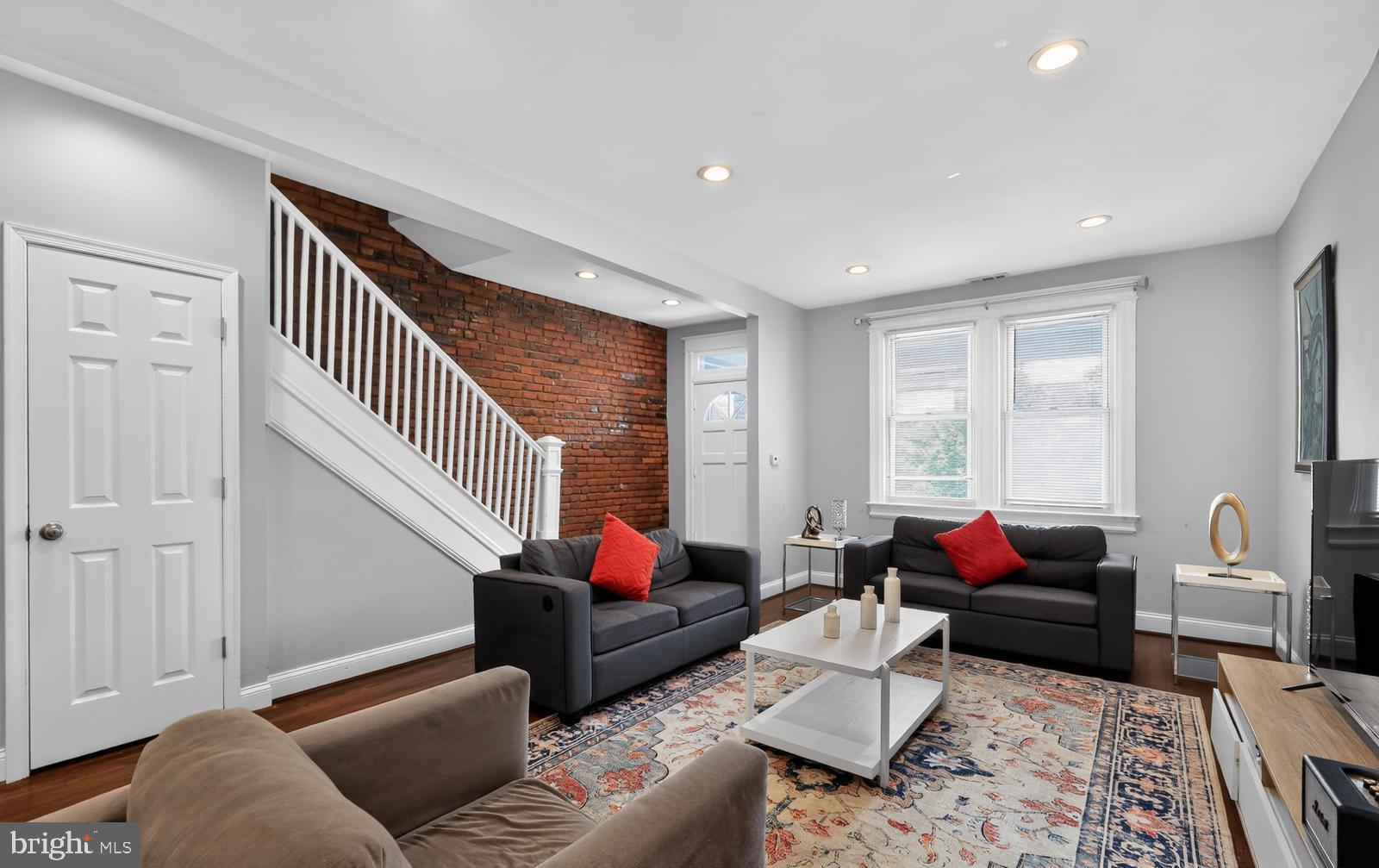 2630 10TH STREET NE