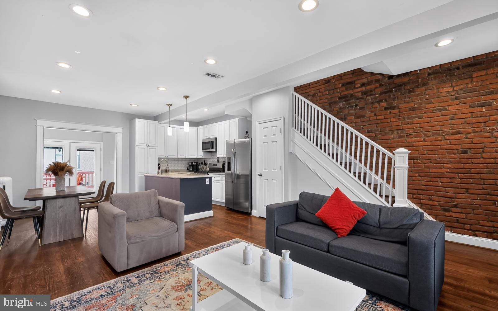 2630 10TH STREET NE
