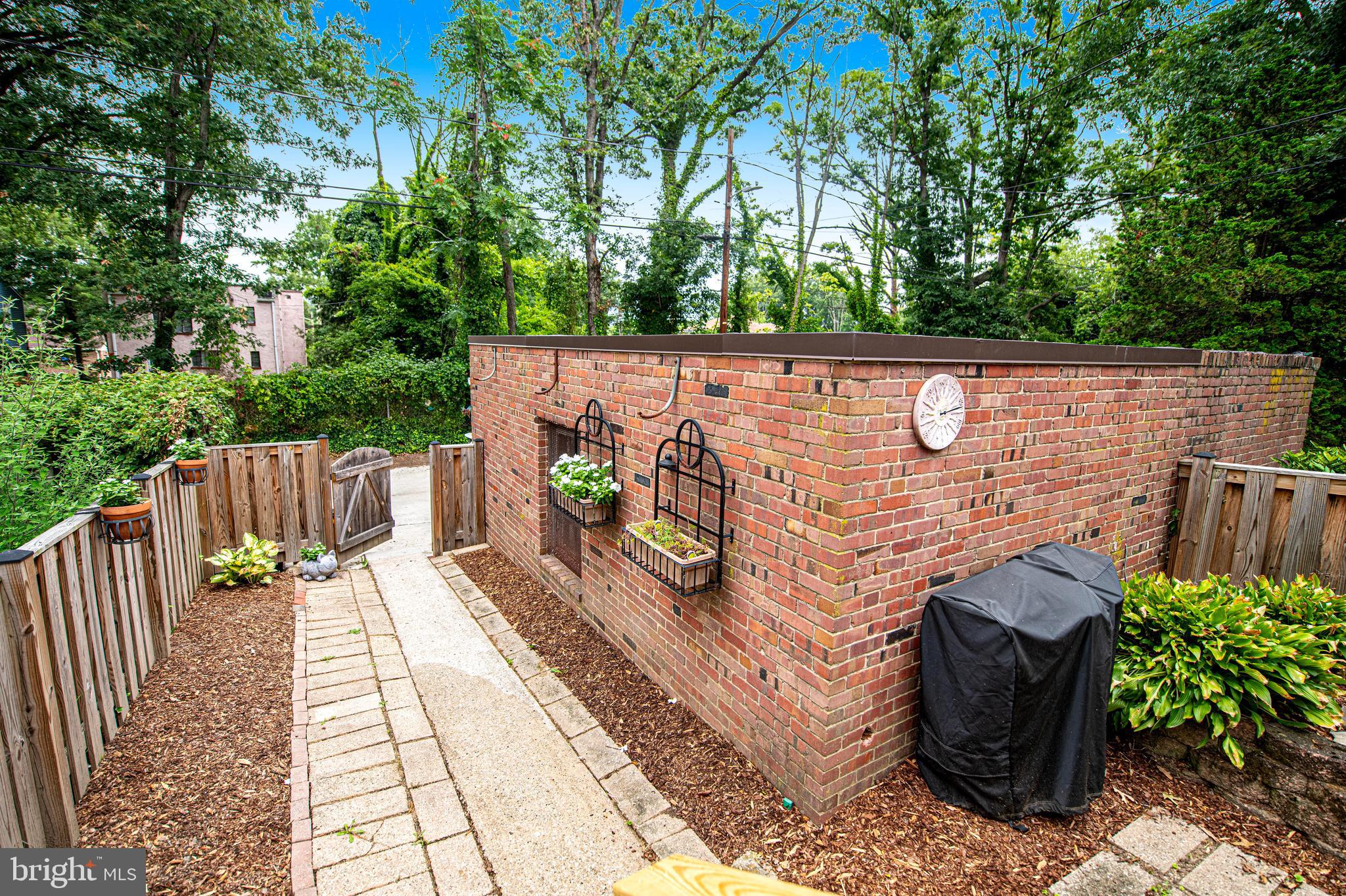 ORIGINAL NORTHWOOD - Residential