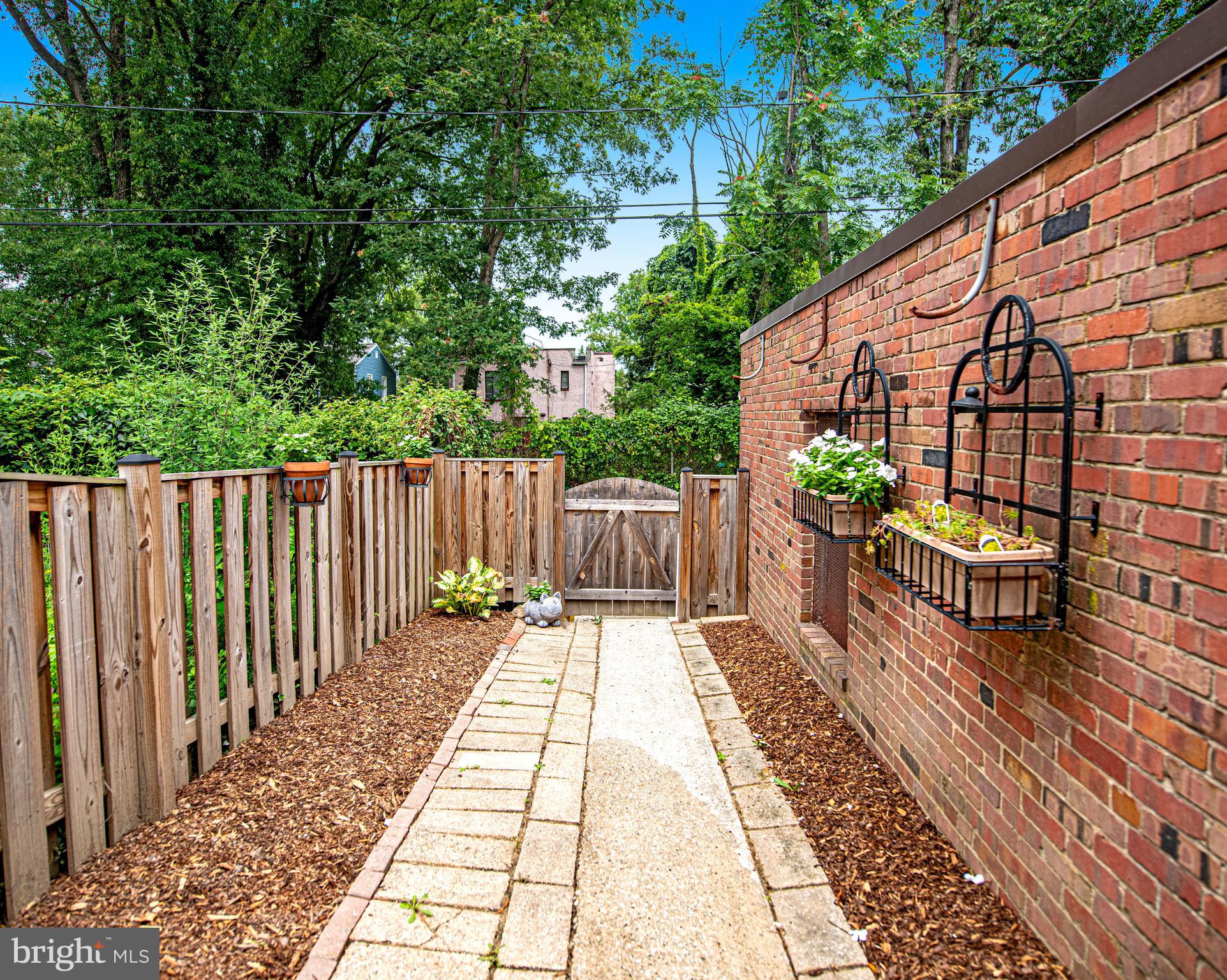 ORIGINAL NORTHWOOD - Residential