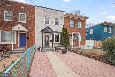 44 DALE STREET ALEXANDRIA VA 22305