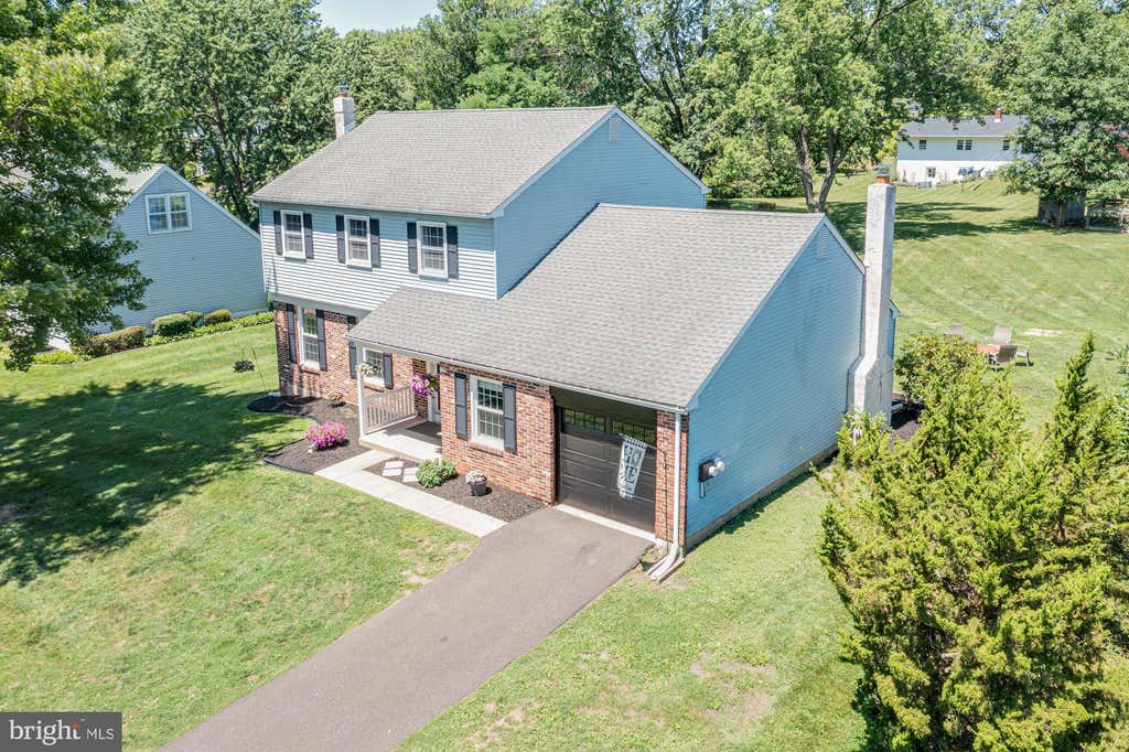 Photo of 327 Lenape Lane, CHALFONT, PA 18914 (MLS # PABU2127312)