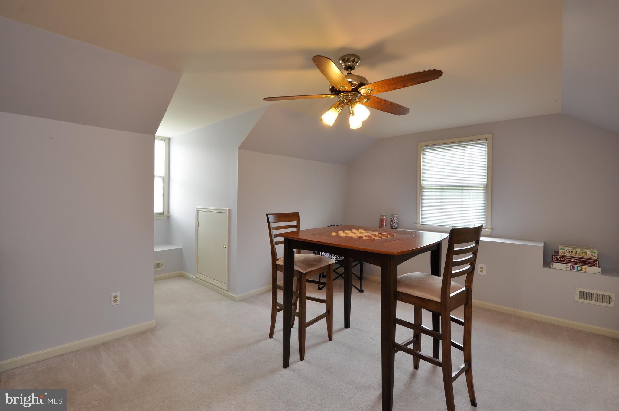 THE HILLS AT SNOWDEN - Residential