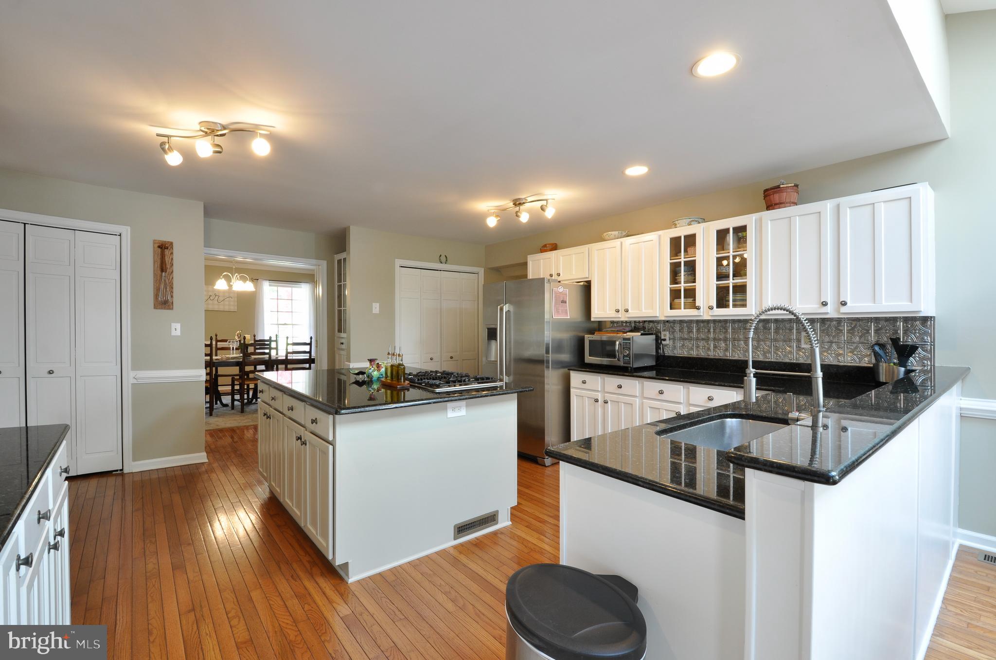 THE HILLS AT SNOWDEN - Residential