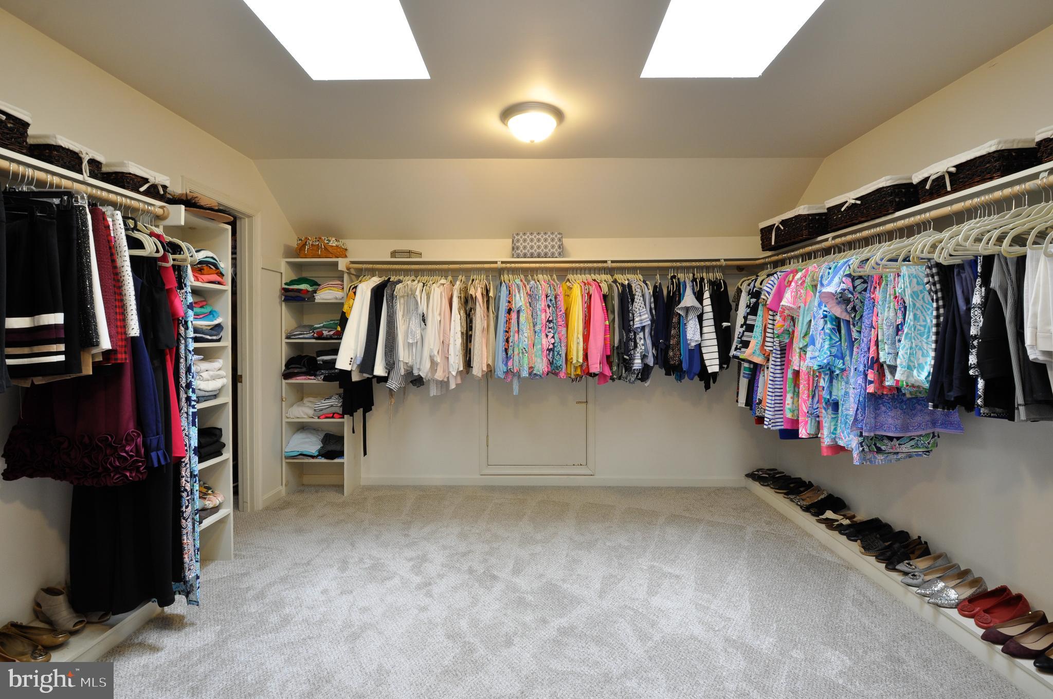 THE HILLS AT SNOWDEN - Residential