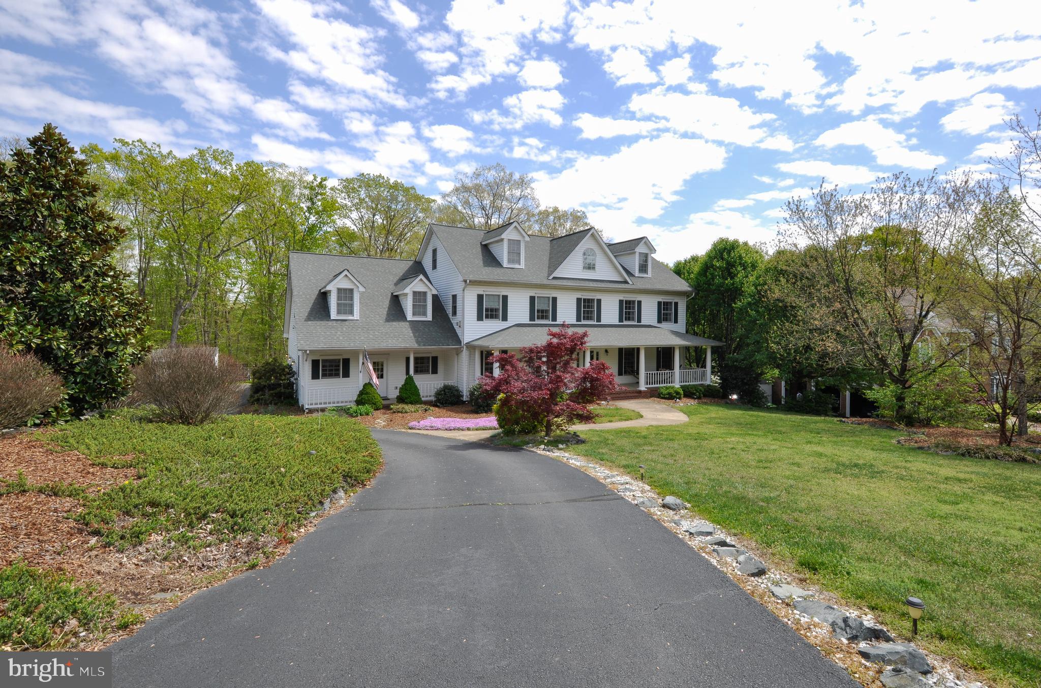 THE HILLS AT SNOWDEN - Residential
