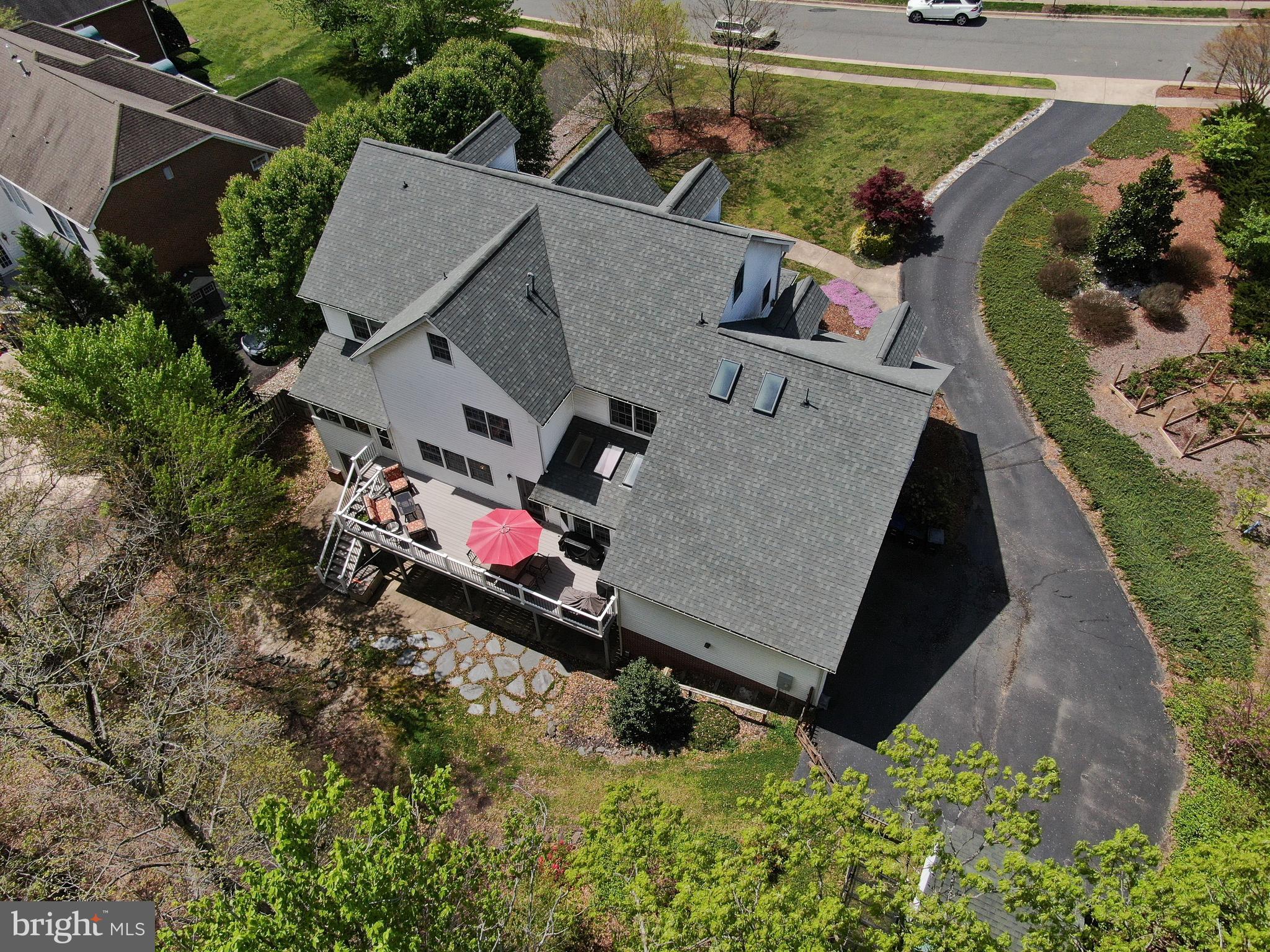 THE HILLS AT SNOWDEN - Residential