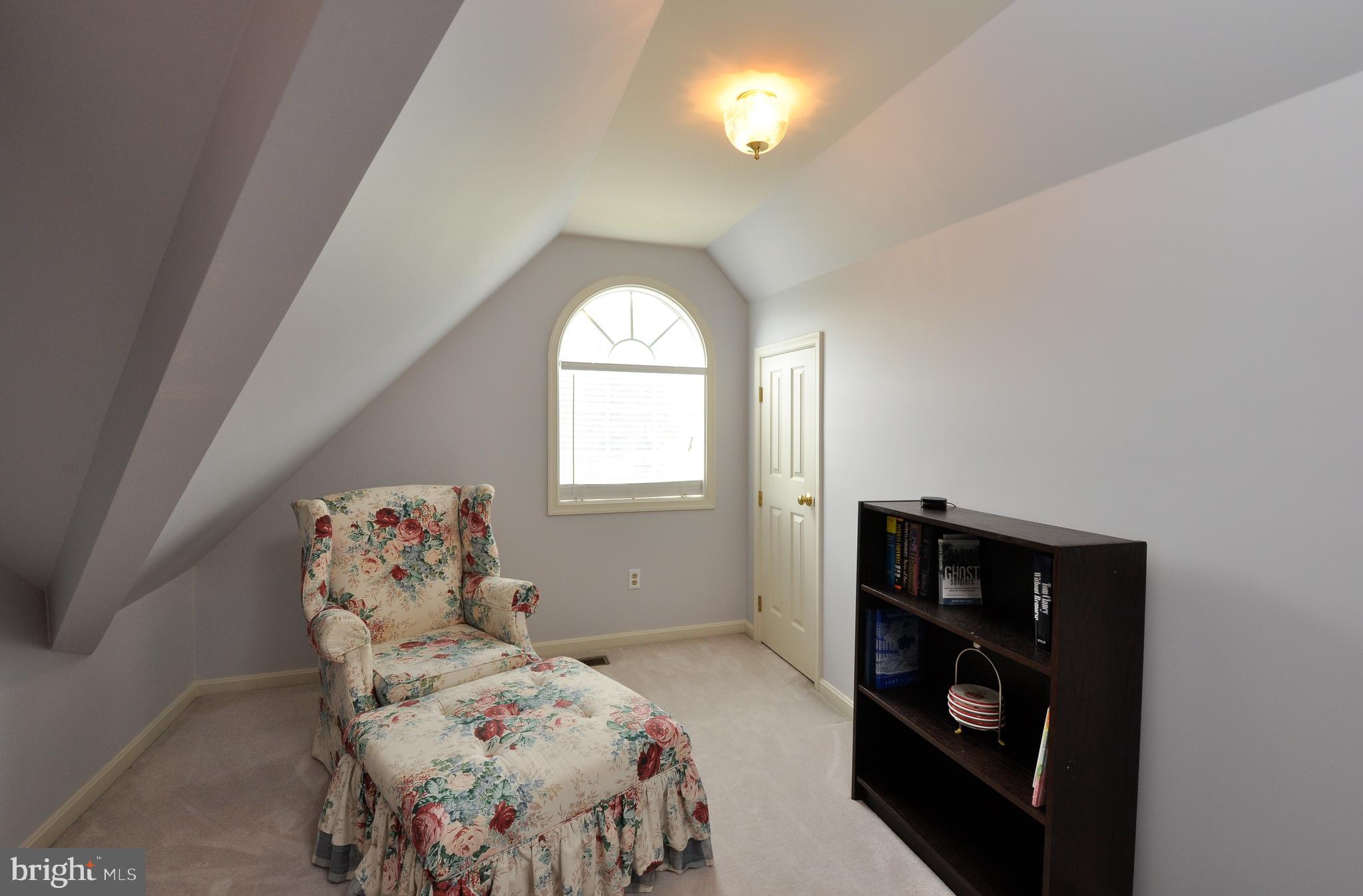 THE HILLS AT SNOWDEN - Residential