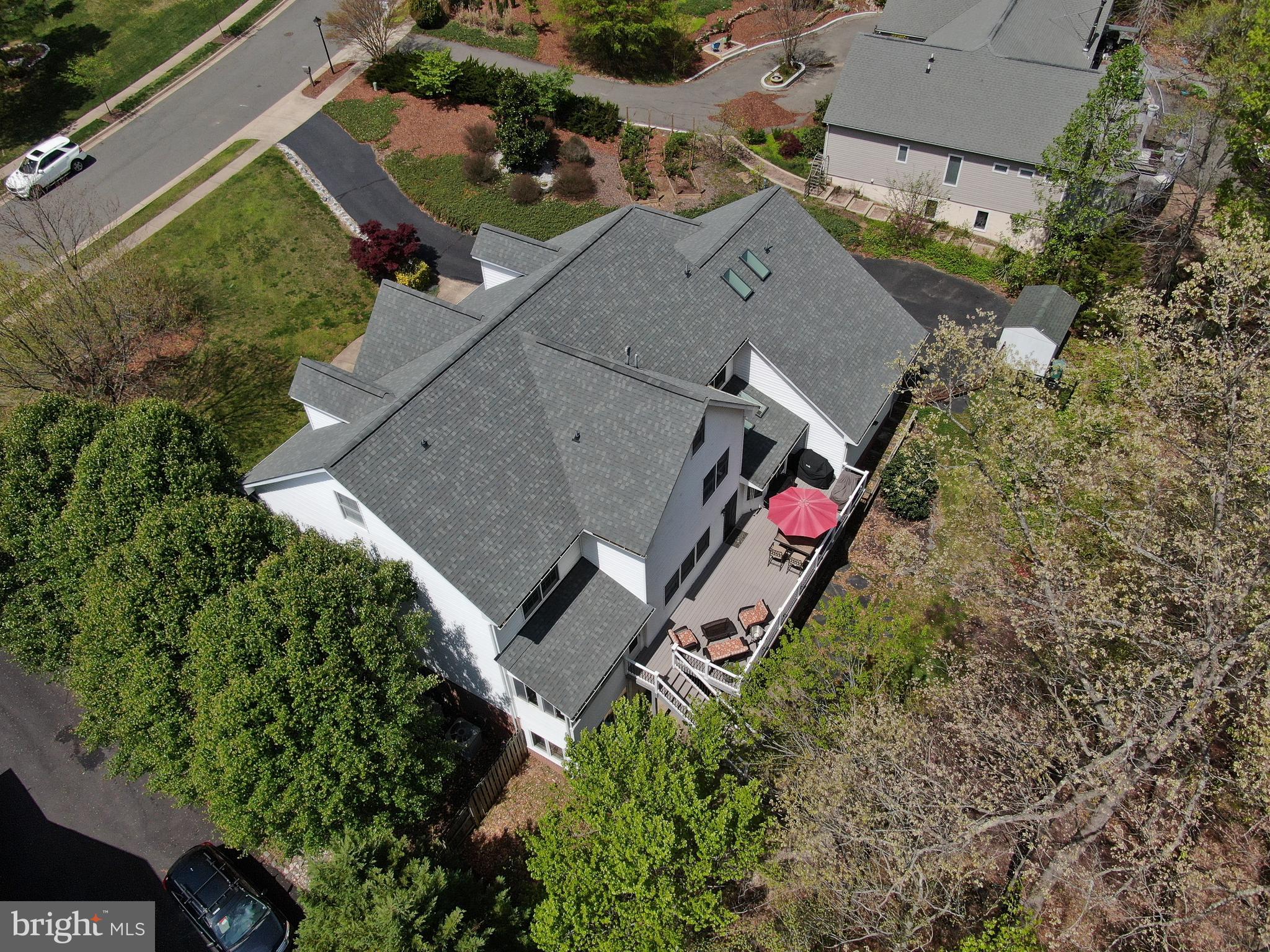 THE HILLS AT SNOWDEN - Residential