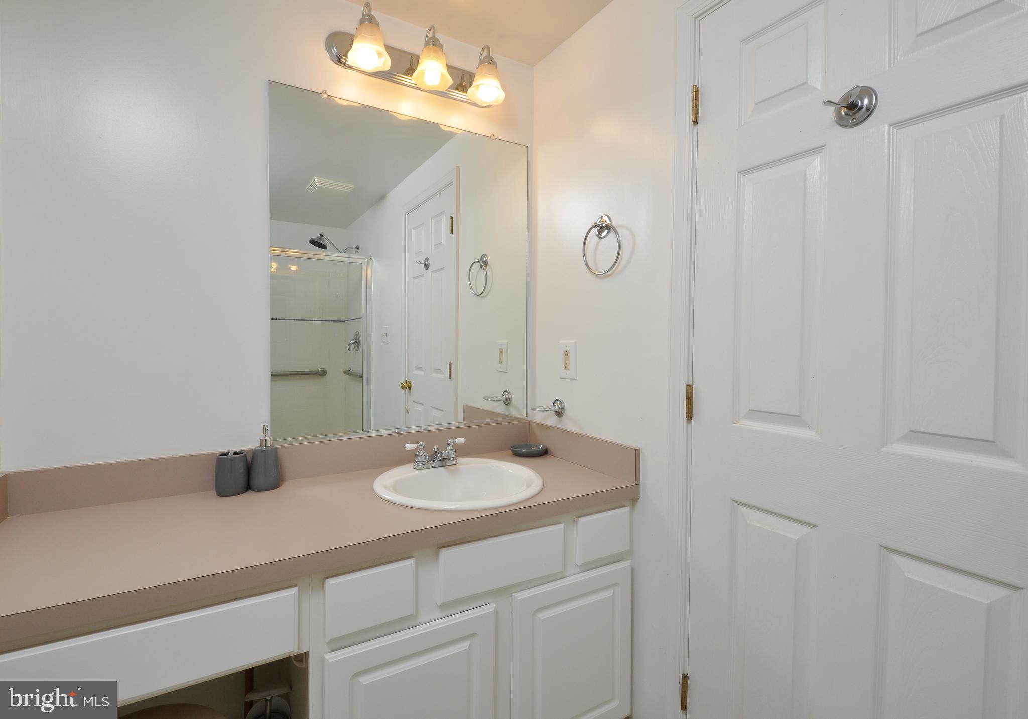 THE HILLS AT SNOWDEN - Residential