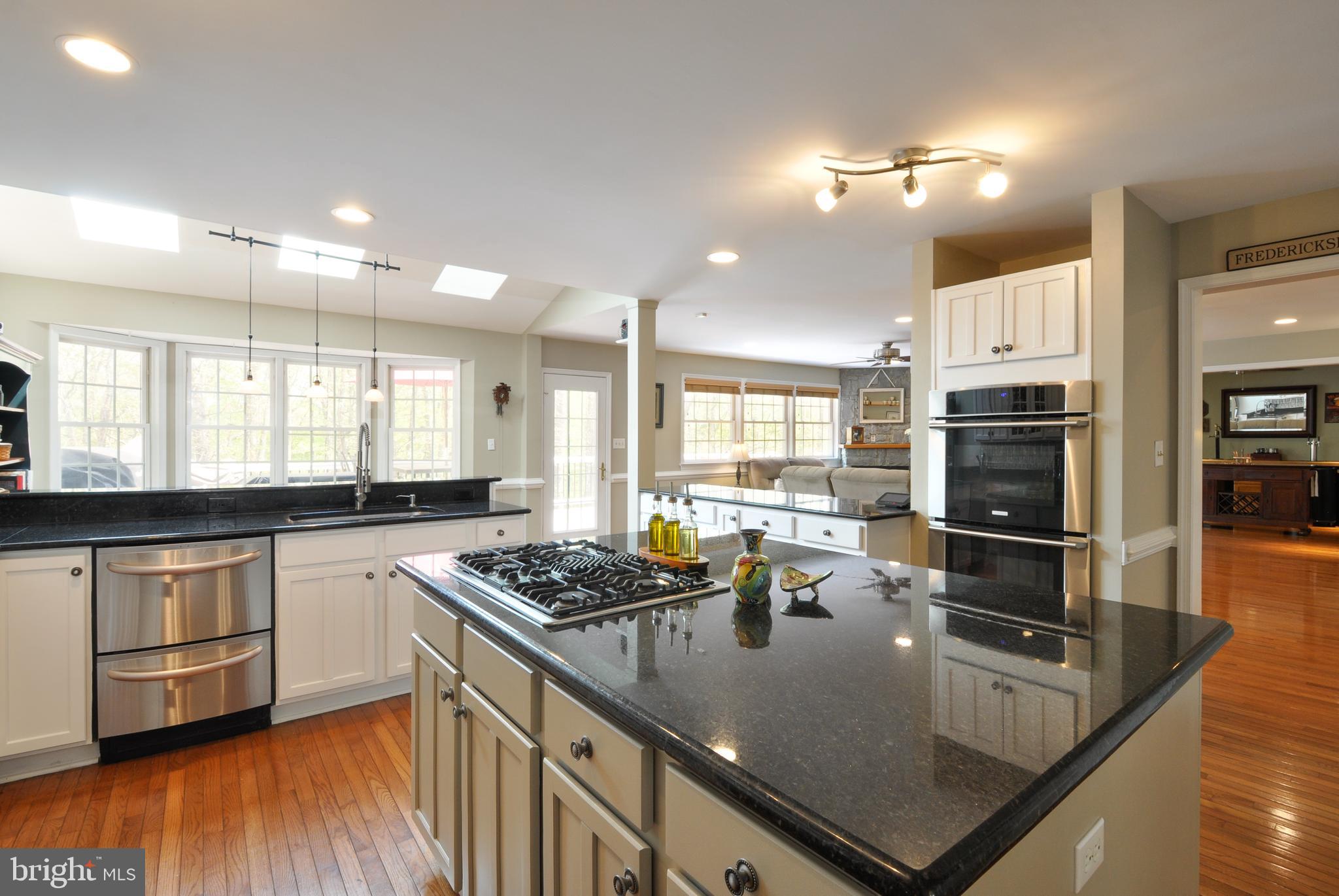 THE HILLS AT SNOWDEN - Residential