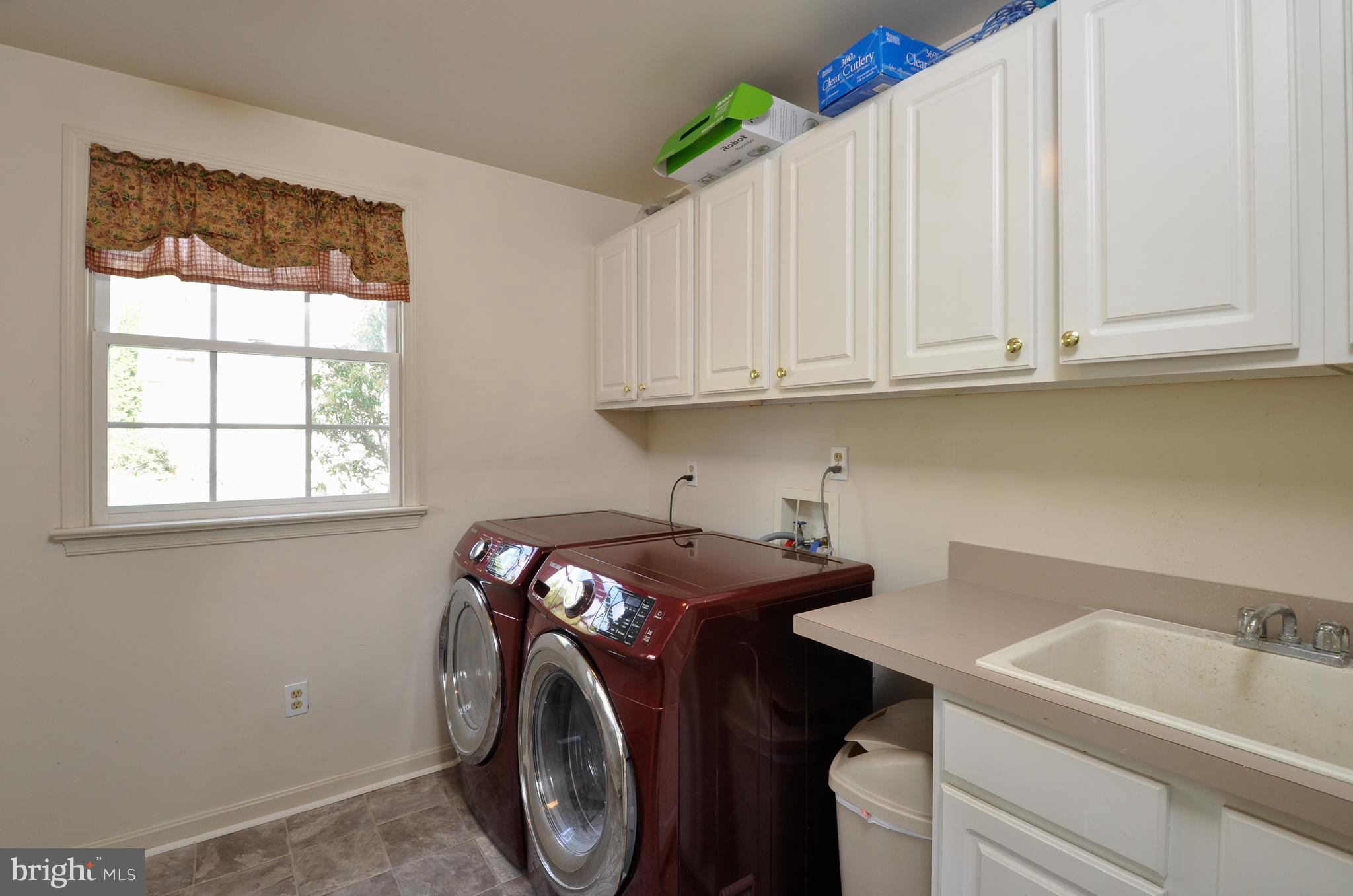 THE HILLS AT SNOWDEN - Residential