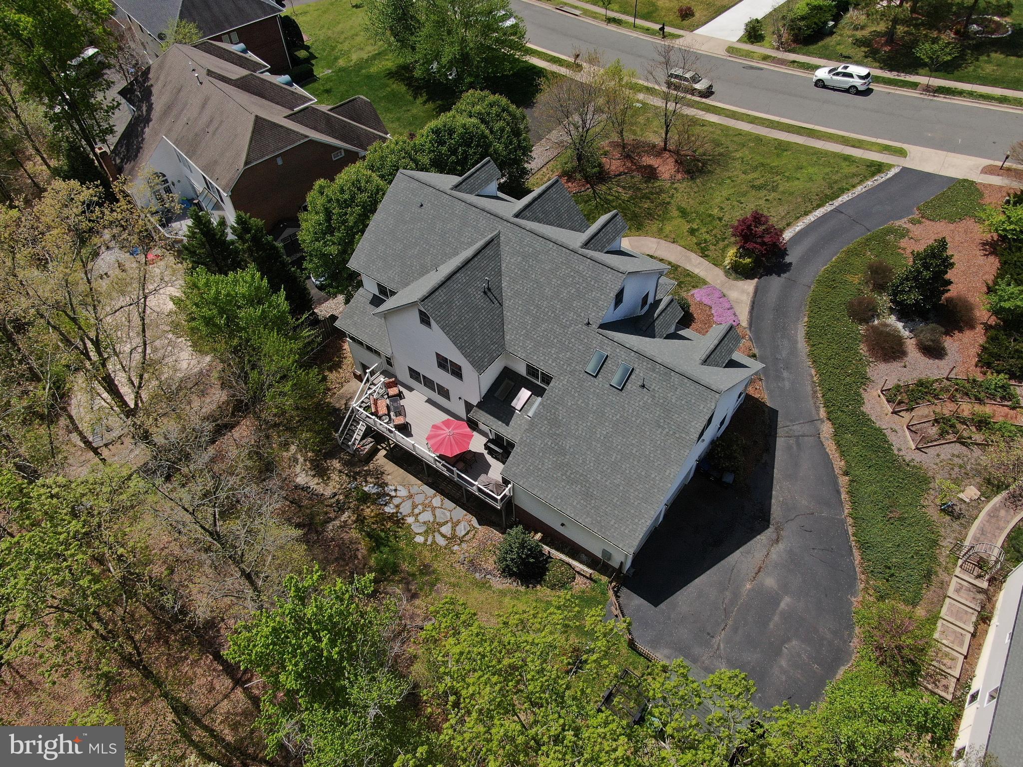 THE HILLS AT SNOWDEN - Residential