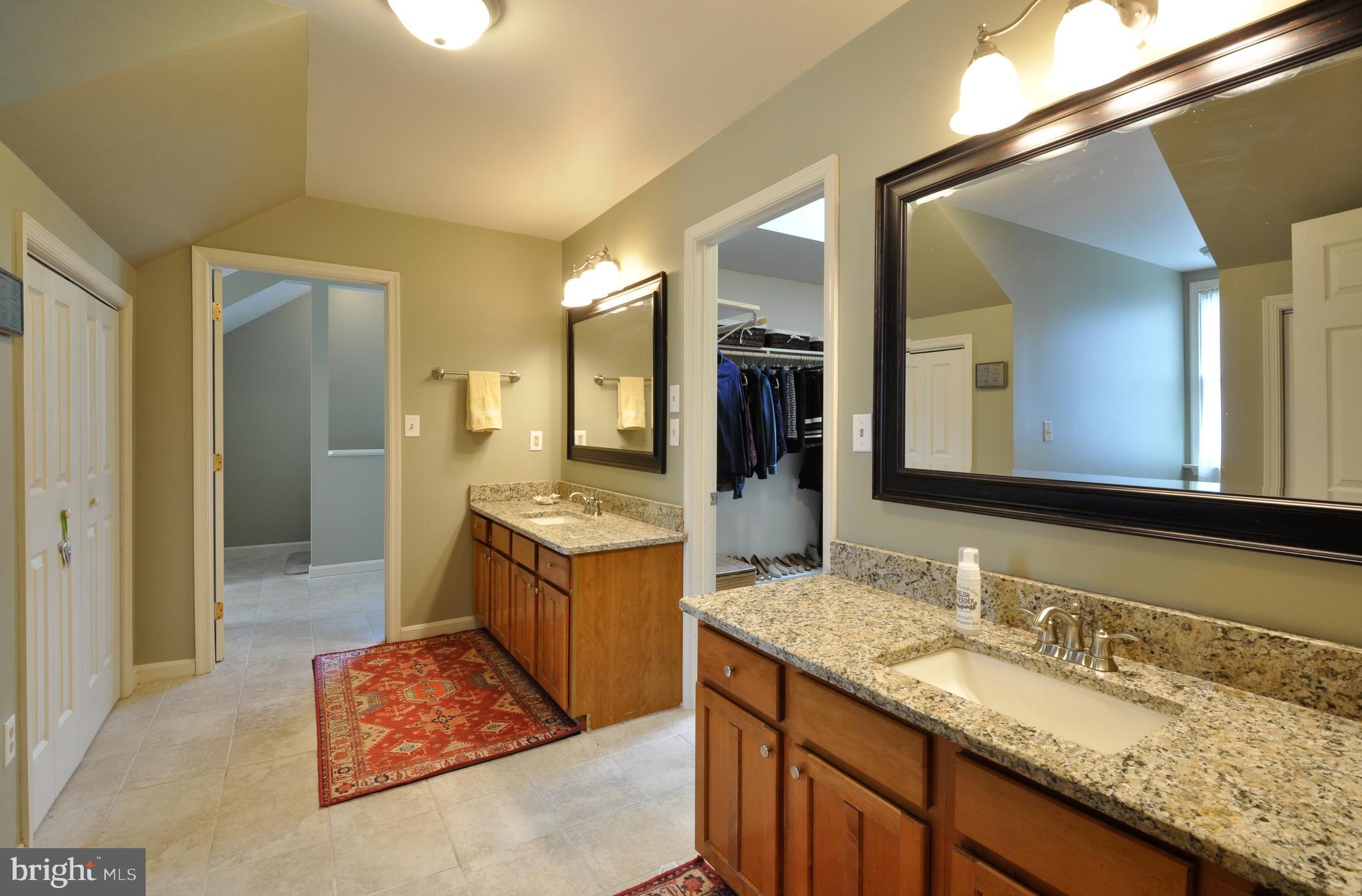 THE HILLS AT SNOWDEN - Residential