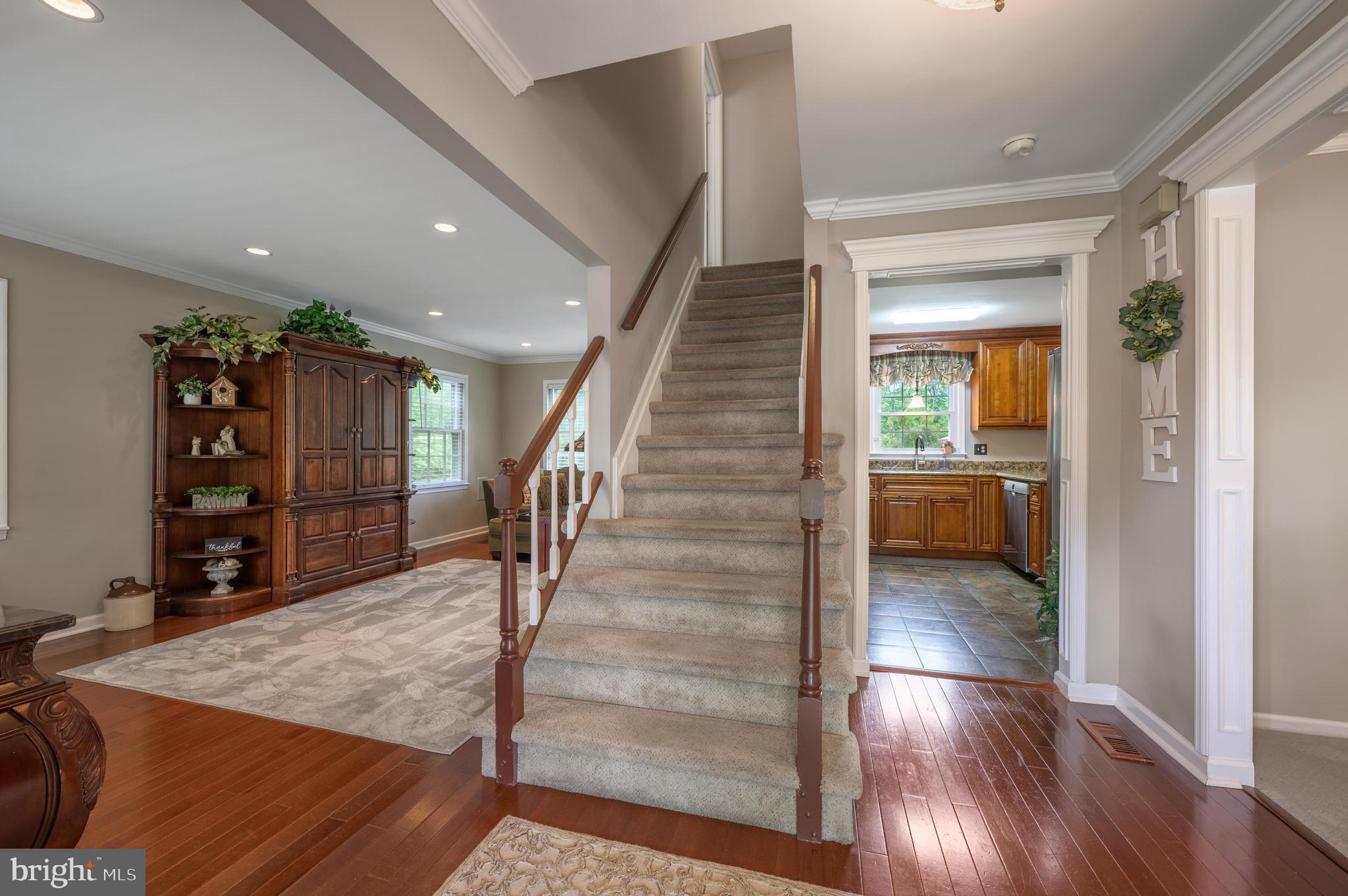 168 KNOTTY OAK DRIVE