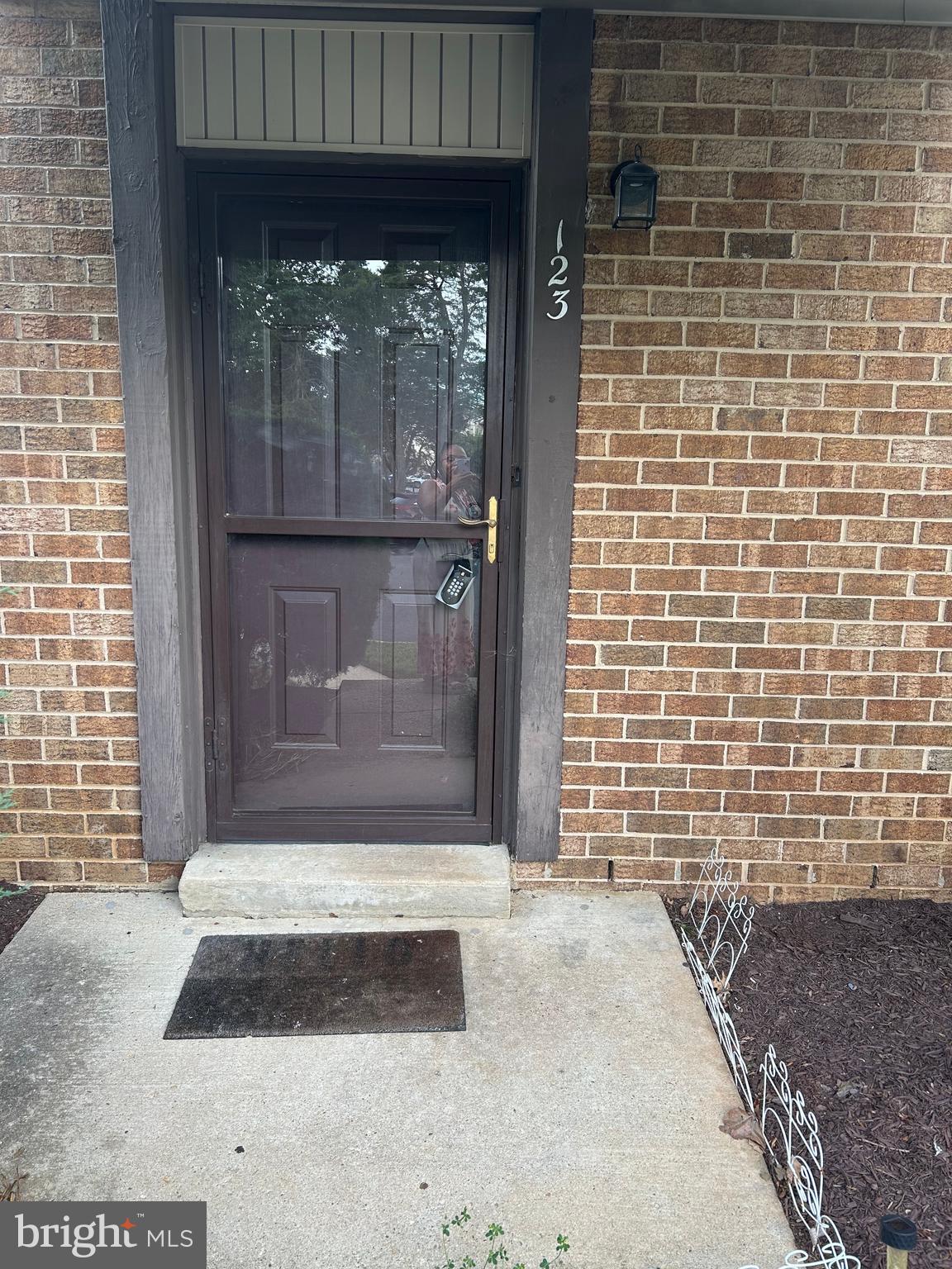 123 BIG CHIMNEY BRANCH 9-4