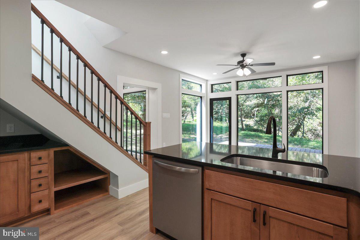 NONE UNRESTRICTED - Residential