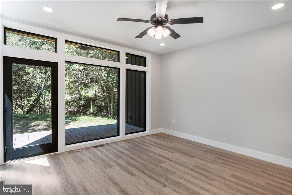 NONE UNRESTRICTED - Residential