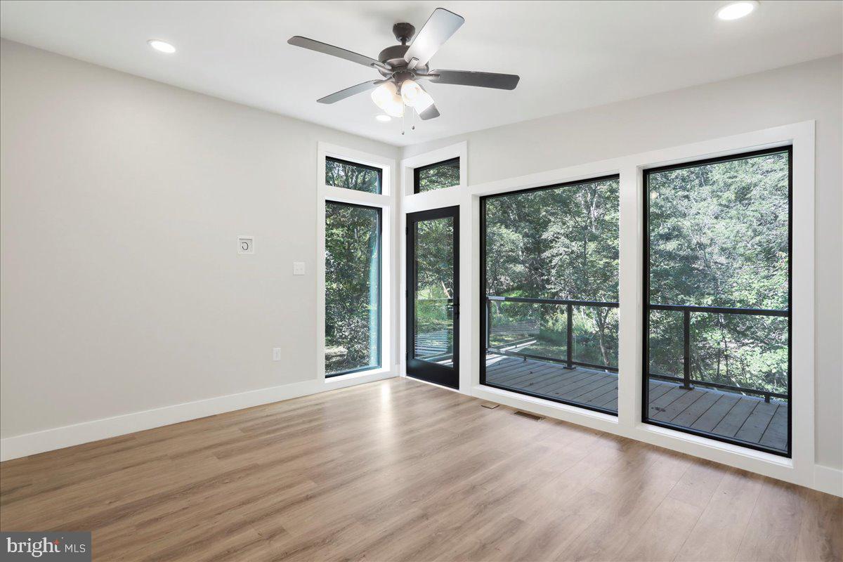 NONE UNRESTRICTED - Residential