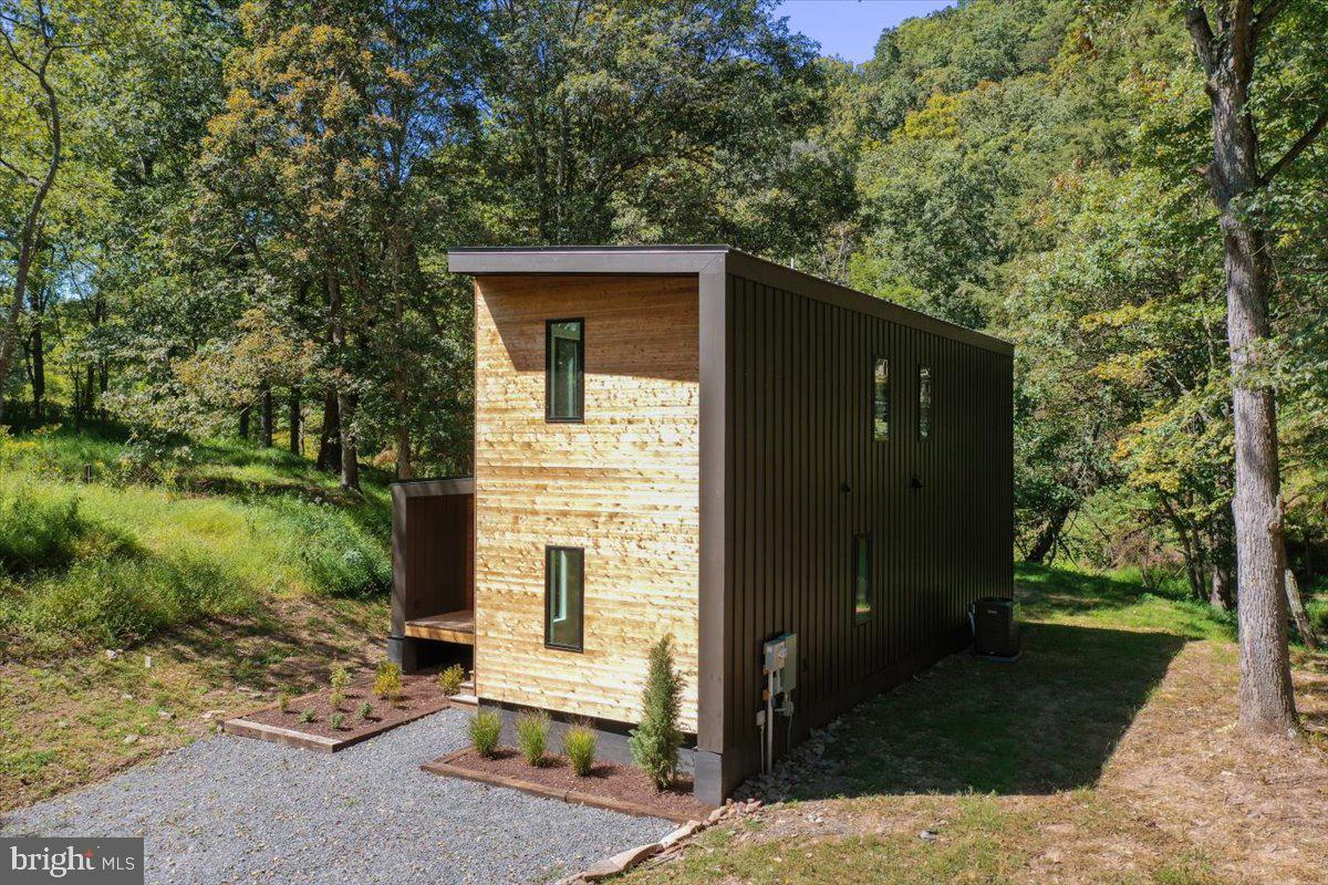 NONE UNRESTRICTED - Residential