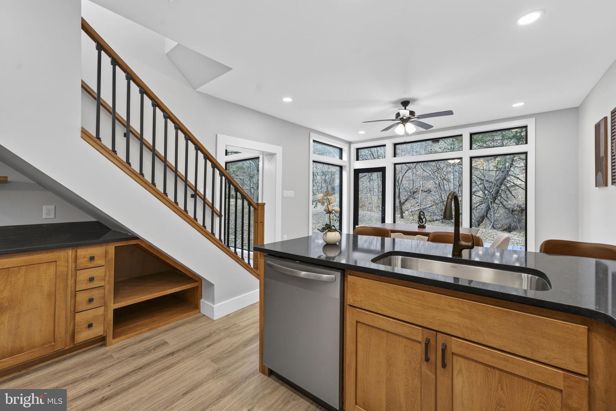 NONE UNRESTRICTED - Residential