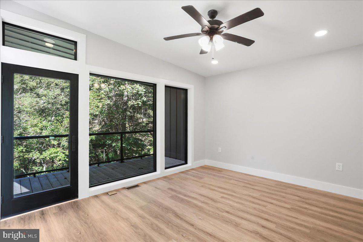 NONE UNRESTRICTED - Residential