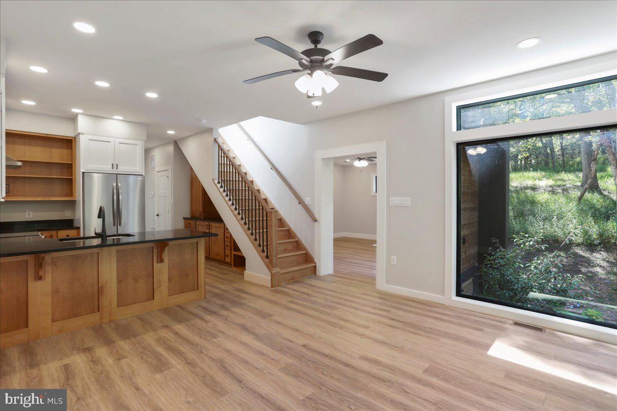 NONE UNRESTRICTED - Residential