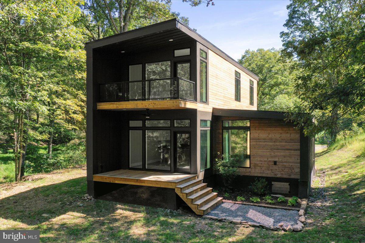 NONE UNRESTRICTED - Residential