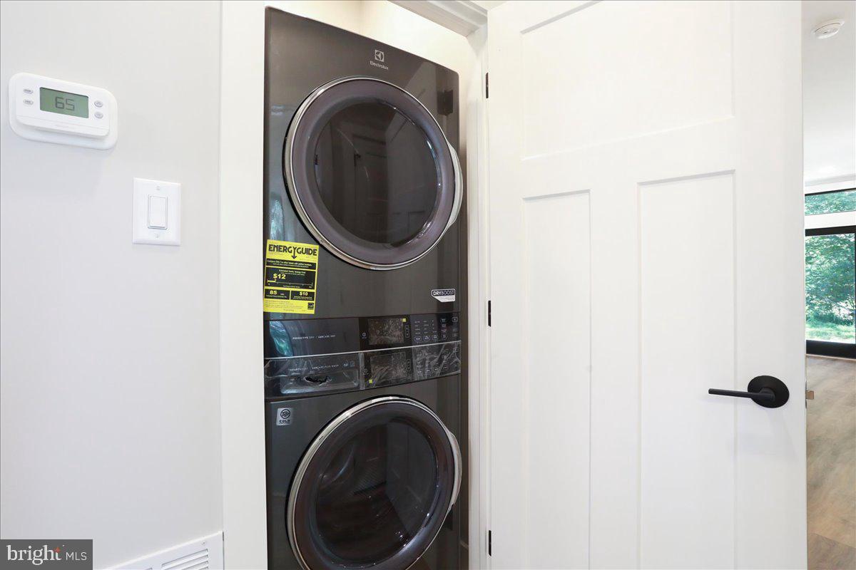 NONE UNRESTRICTED - Residential