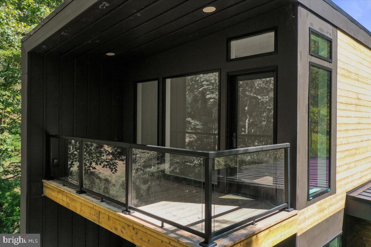 NONE UNRESTRICTED - Residential